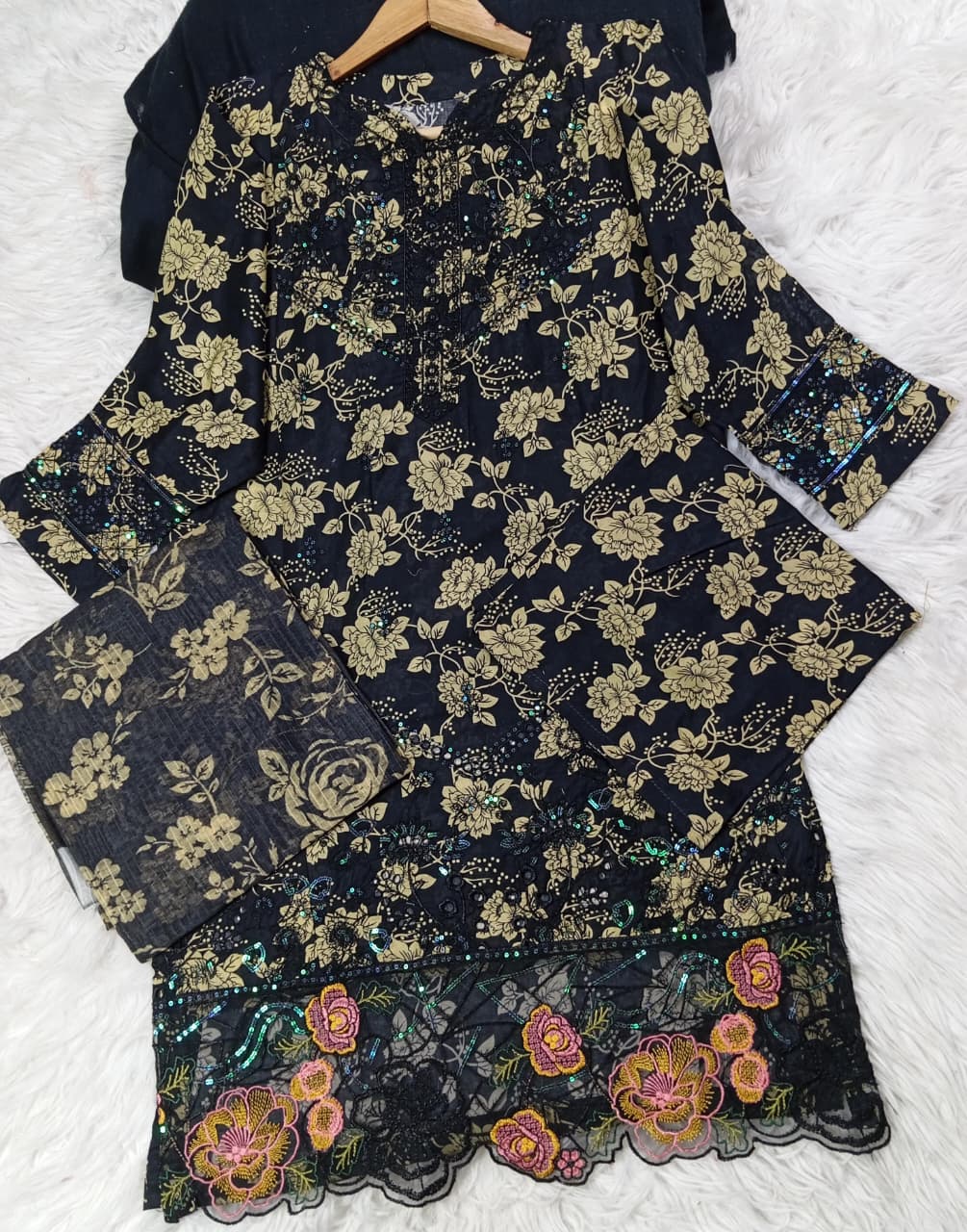3 PIECE - EMBROIDERED LAWN SUIT