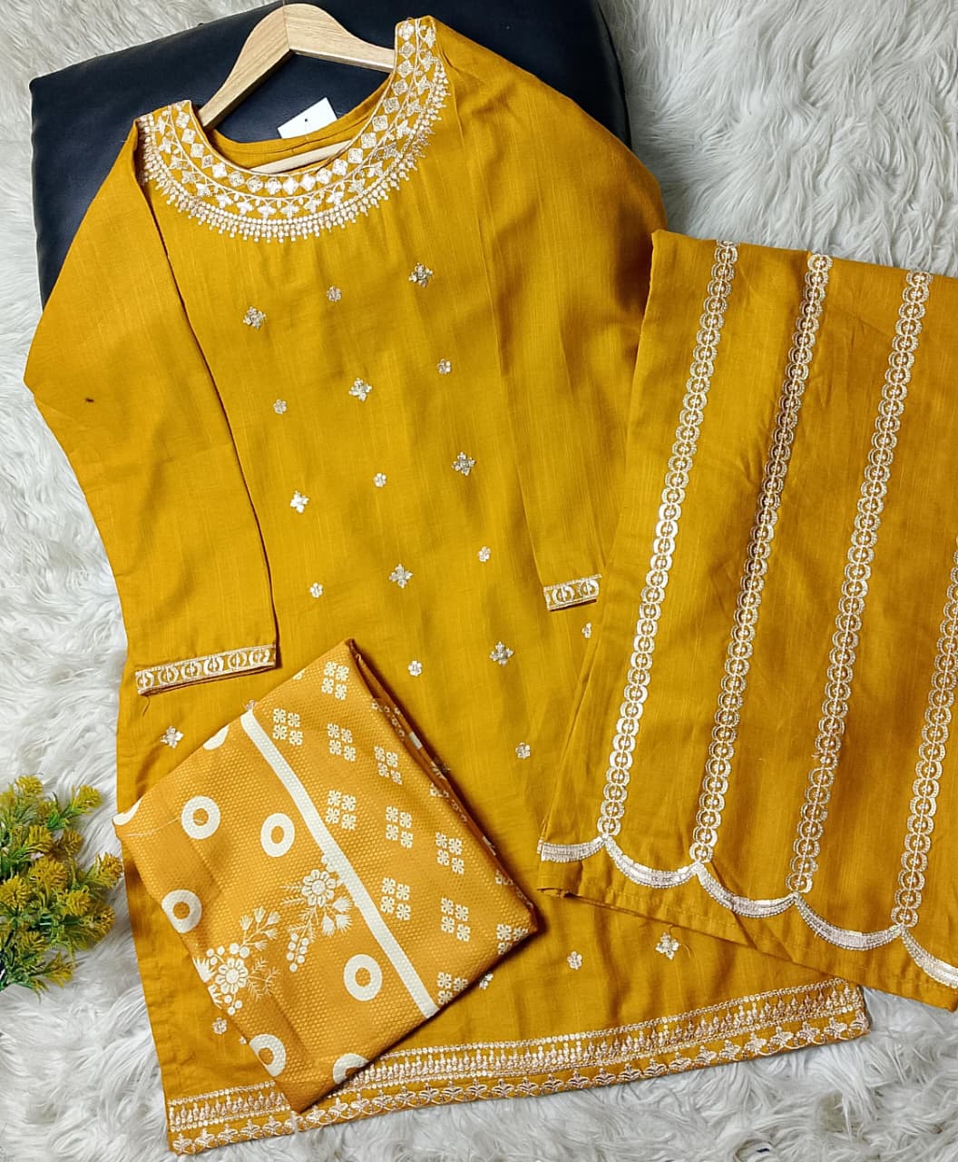 3 PIECE - EMBROIDERED KHADDAR SUIT