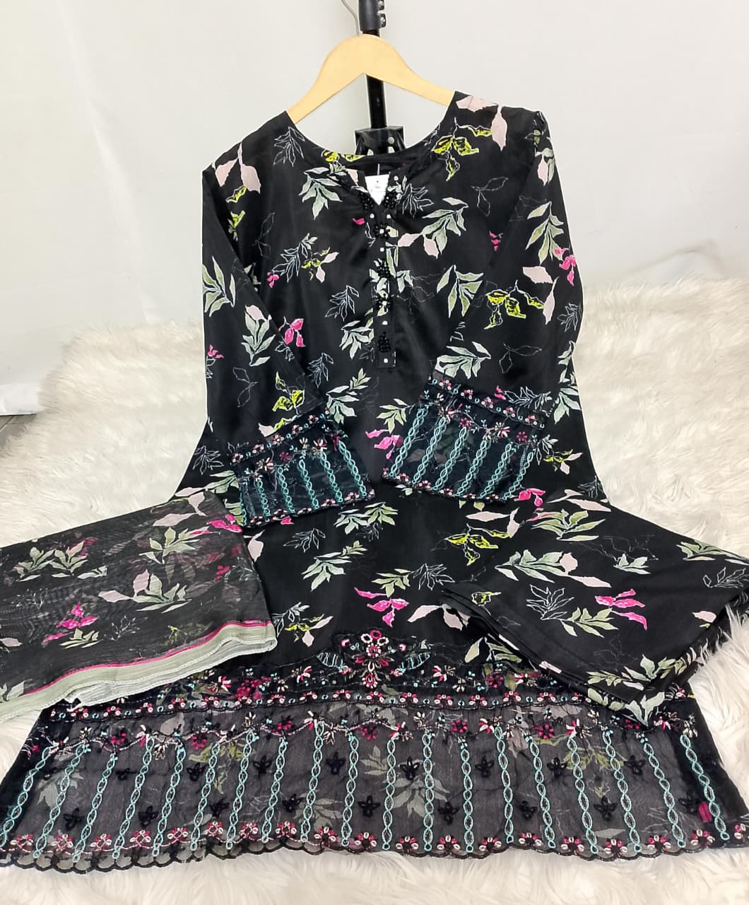 3 PIECE - EMBROIDERED VISCOSE SUIT