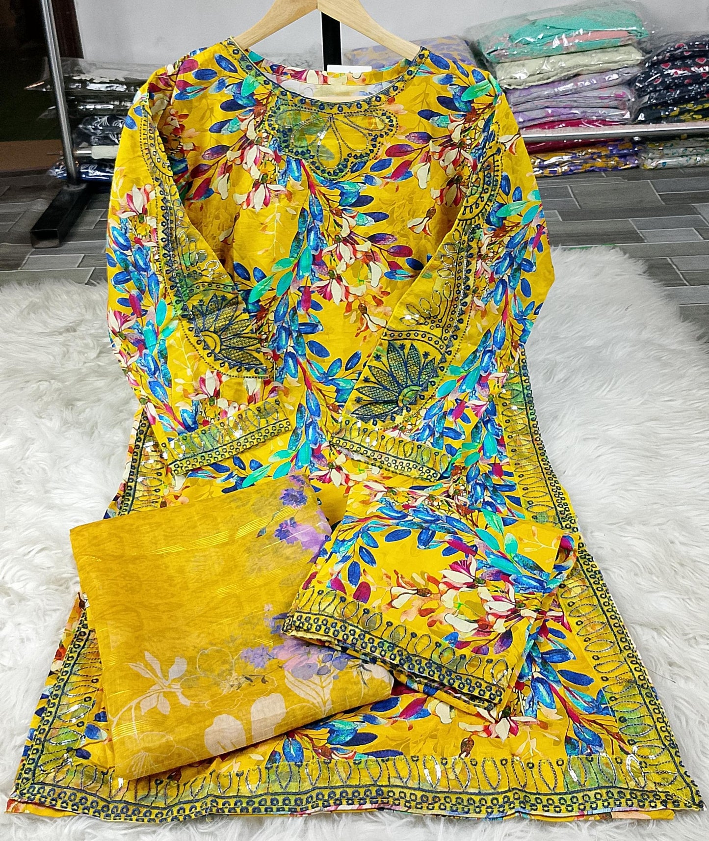 3 PIECE - EMBROIDERED / PRINTED LAWN SUIT