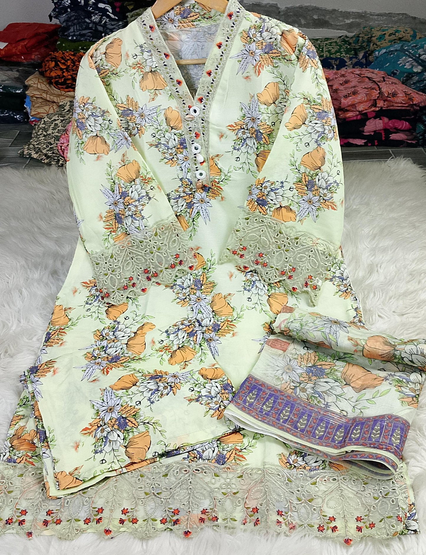 3 PIECE - EMBROIDERED / PRINTED LAWN SUIT