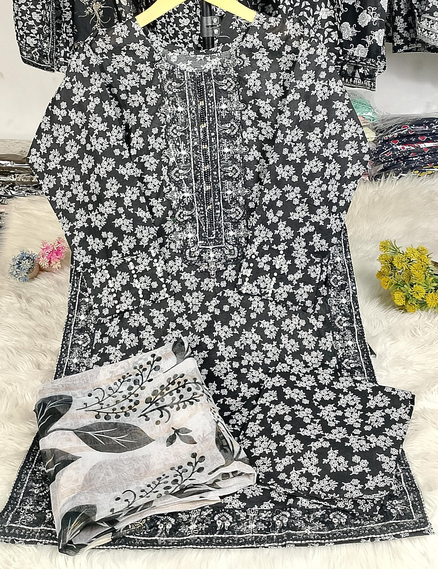 3 PIECE - EMBROIDERED / PRINTED LAWN SUIT