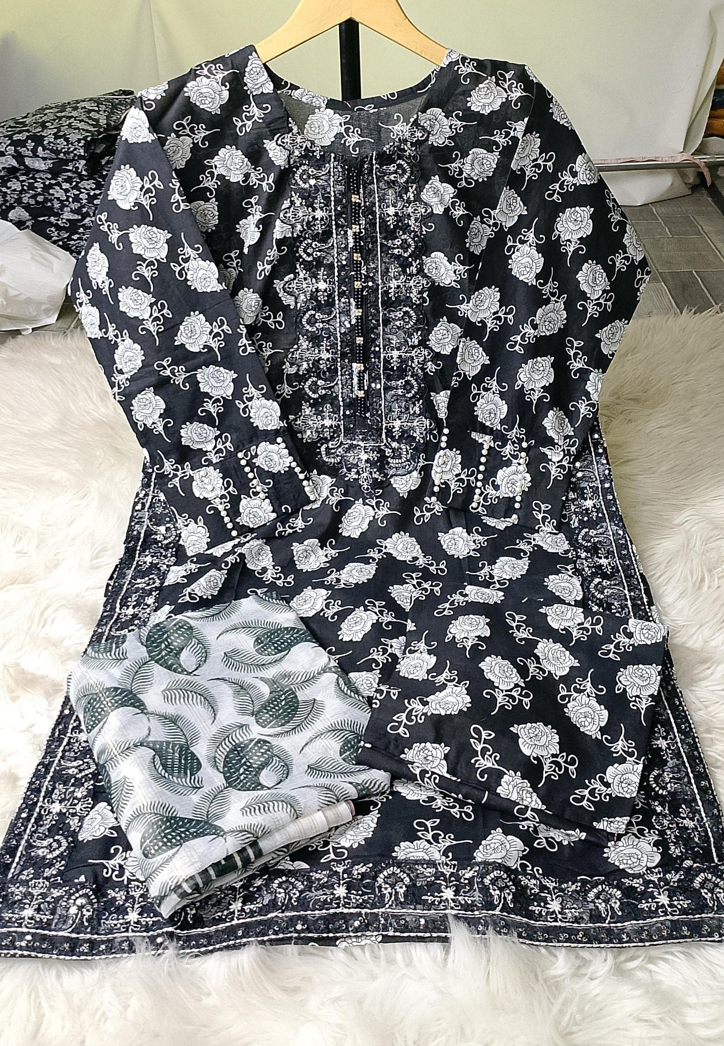 3 PIECE - EMBROIDERED KHADDAR SUIT