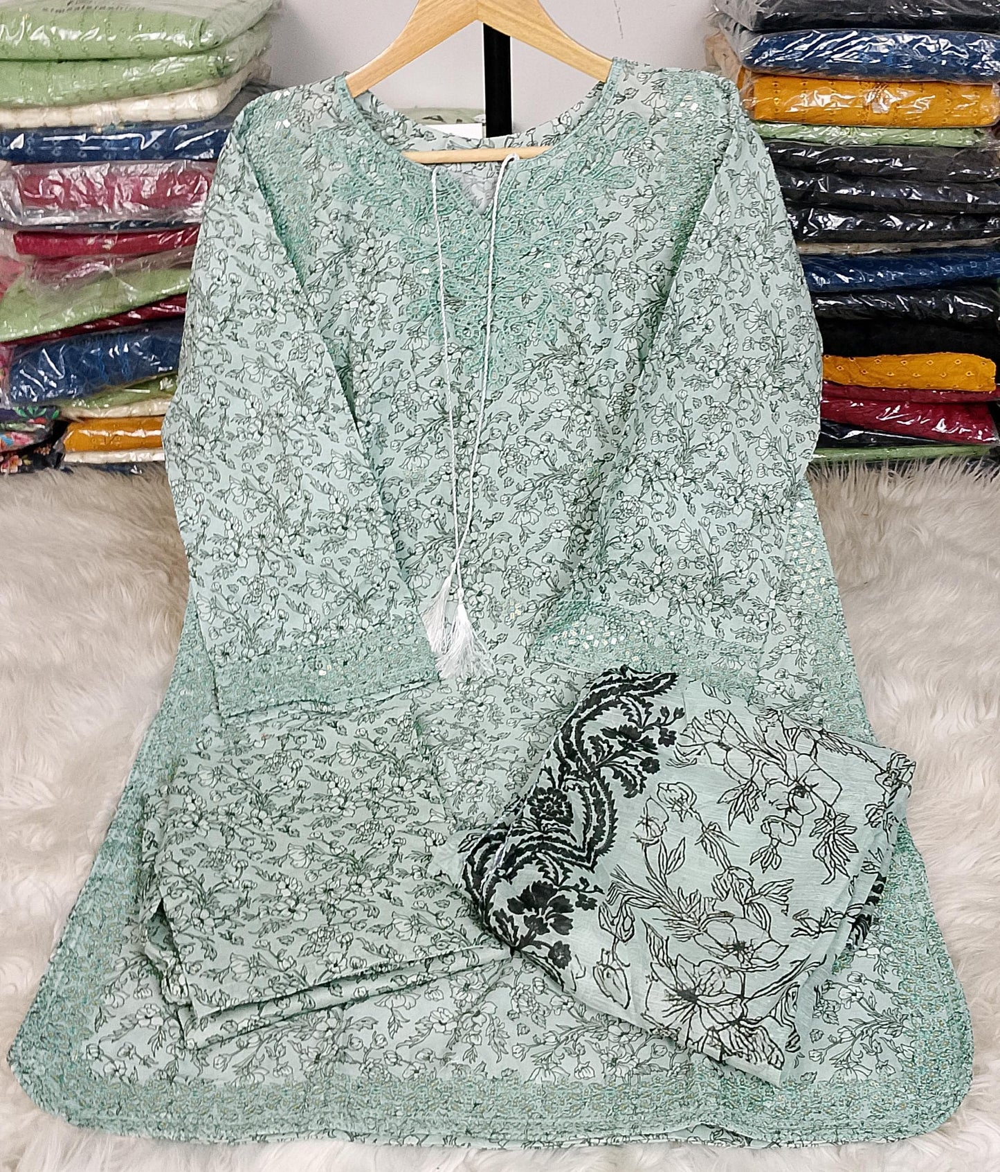 3 PIECE - EMBROIDERED / PRINTED LAWN SUIT