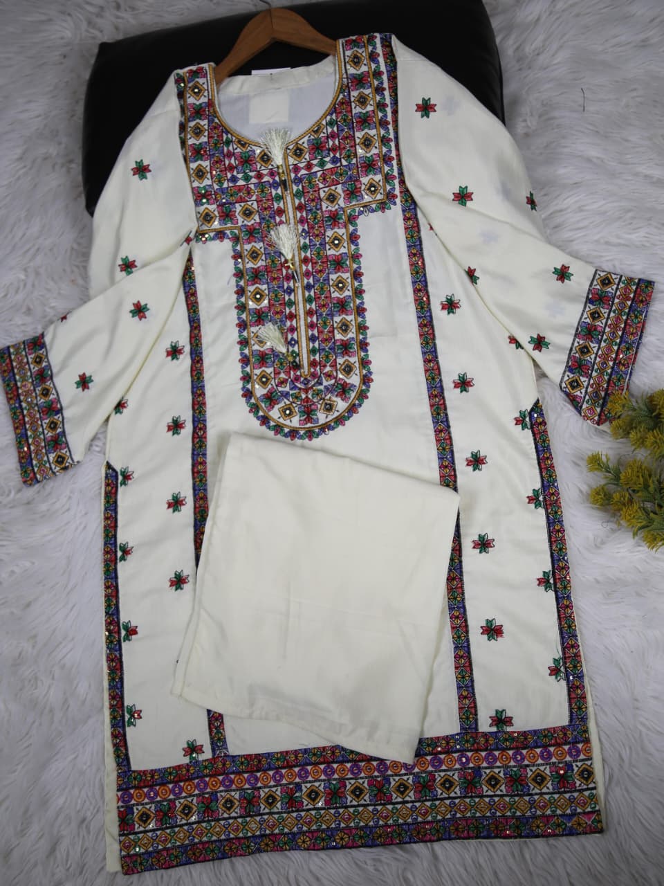 2 PIECE - EMBROIDERED VISCOSE SUIT