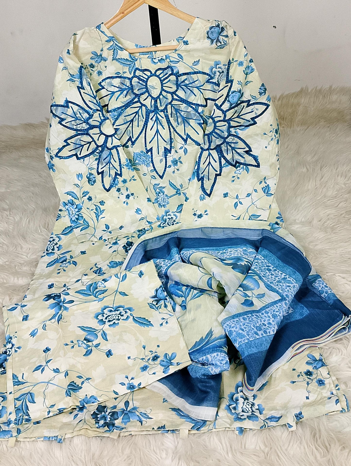 3 PIECE - EMBROIDERED LAWN SUIT