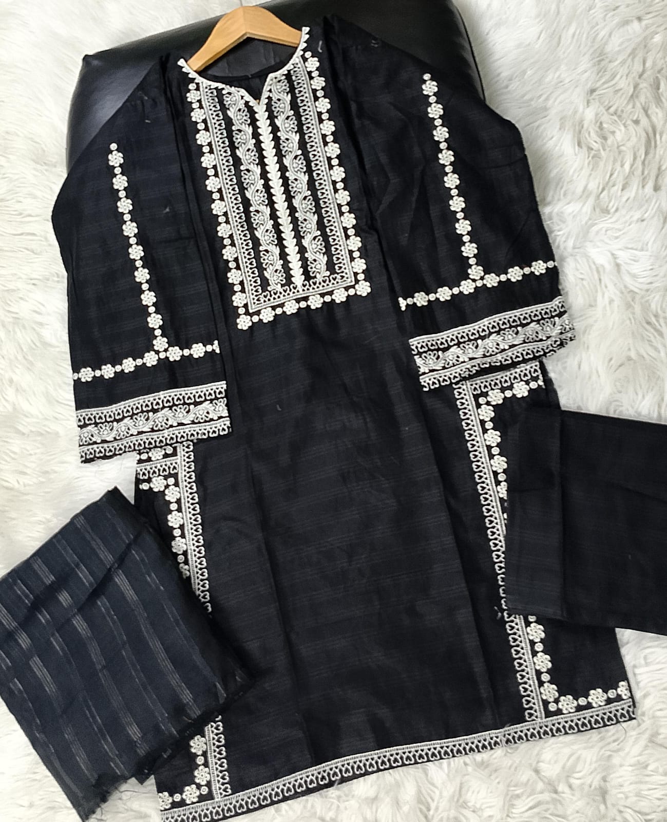 3 PIECE - EMBROIDERED LAWN SUIT