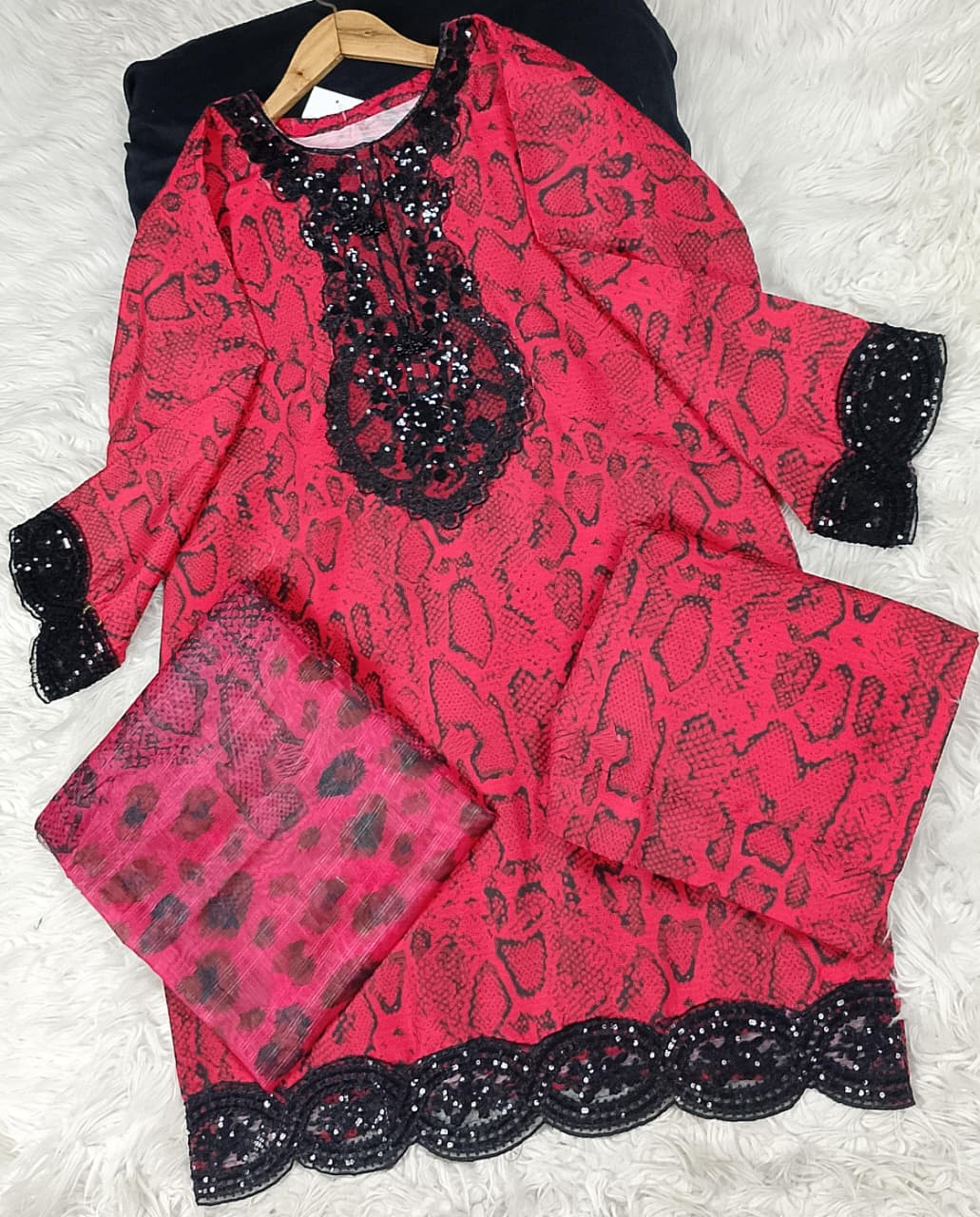 3 PIECE - EMBROIDERED DORIA COTTON SUIT