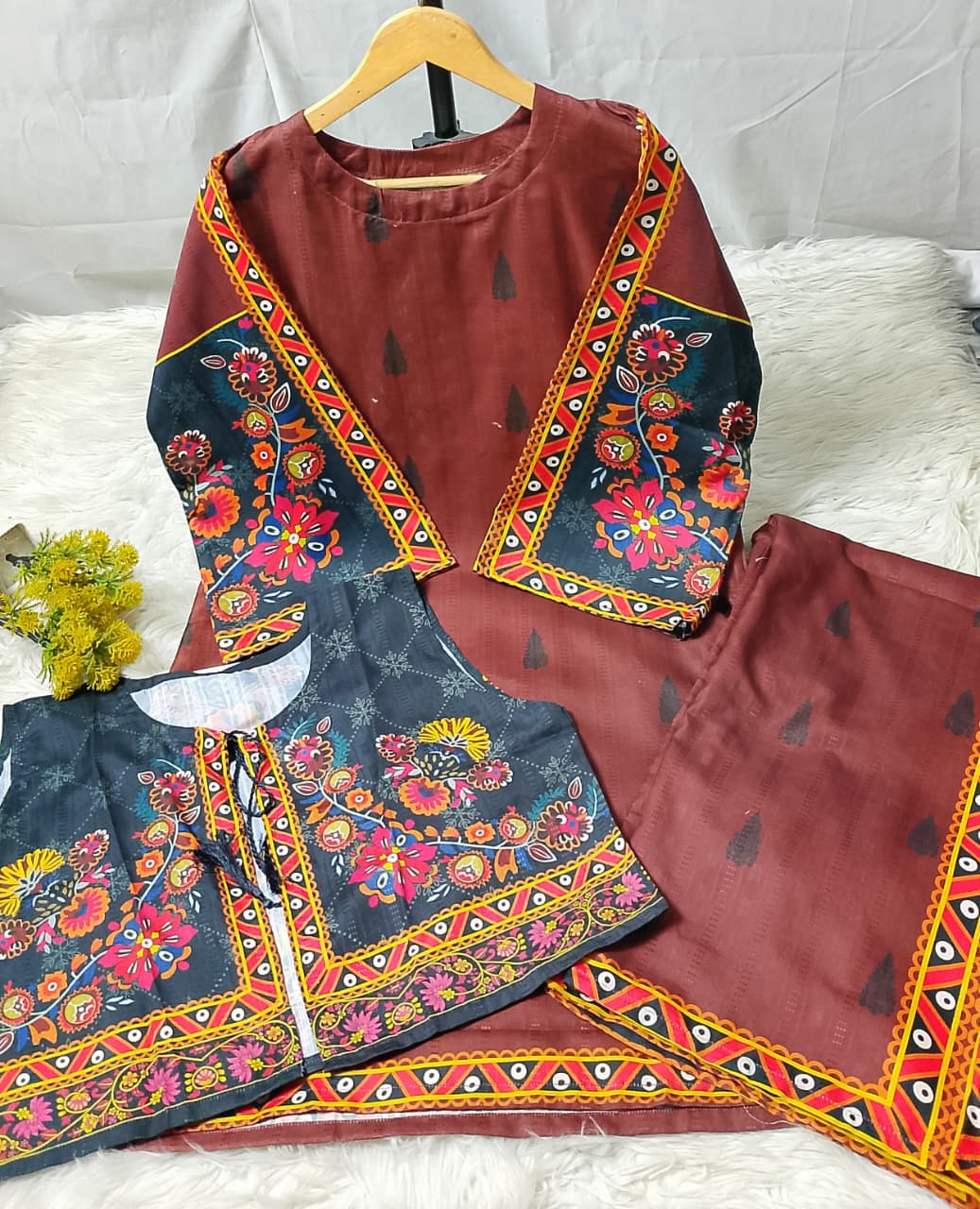 2 PIECE - EMBROIDERED LAWN SUIT