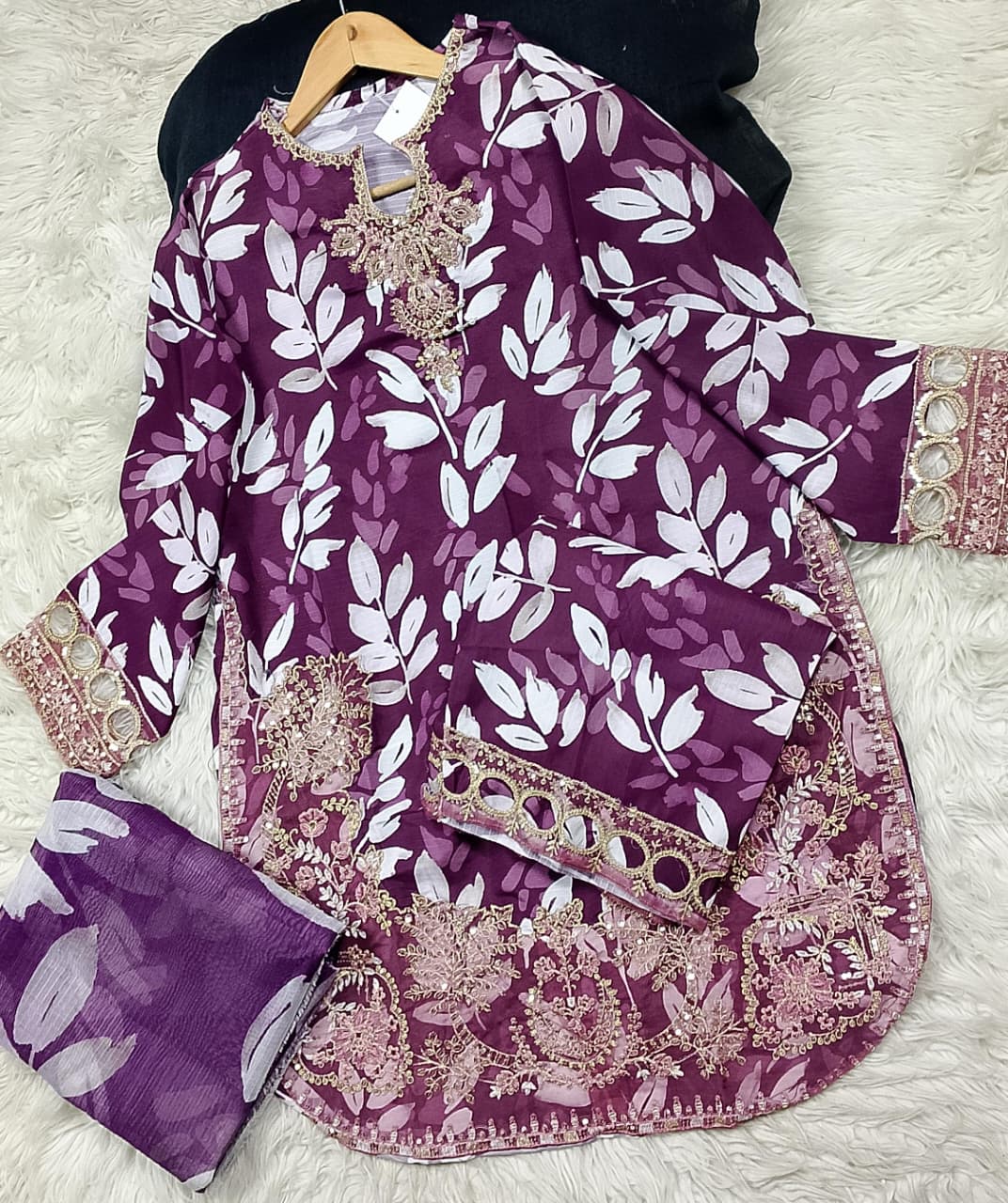3 PIECE - EMBROIDERED LAWN SUIT