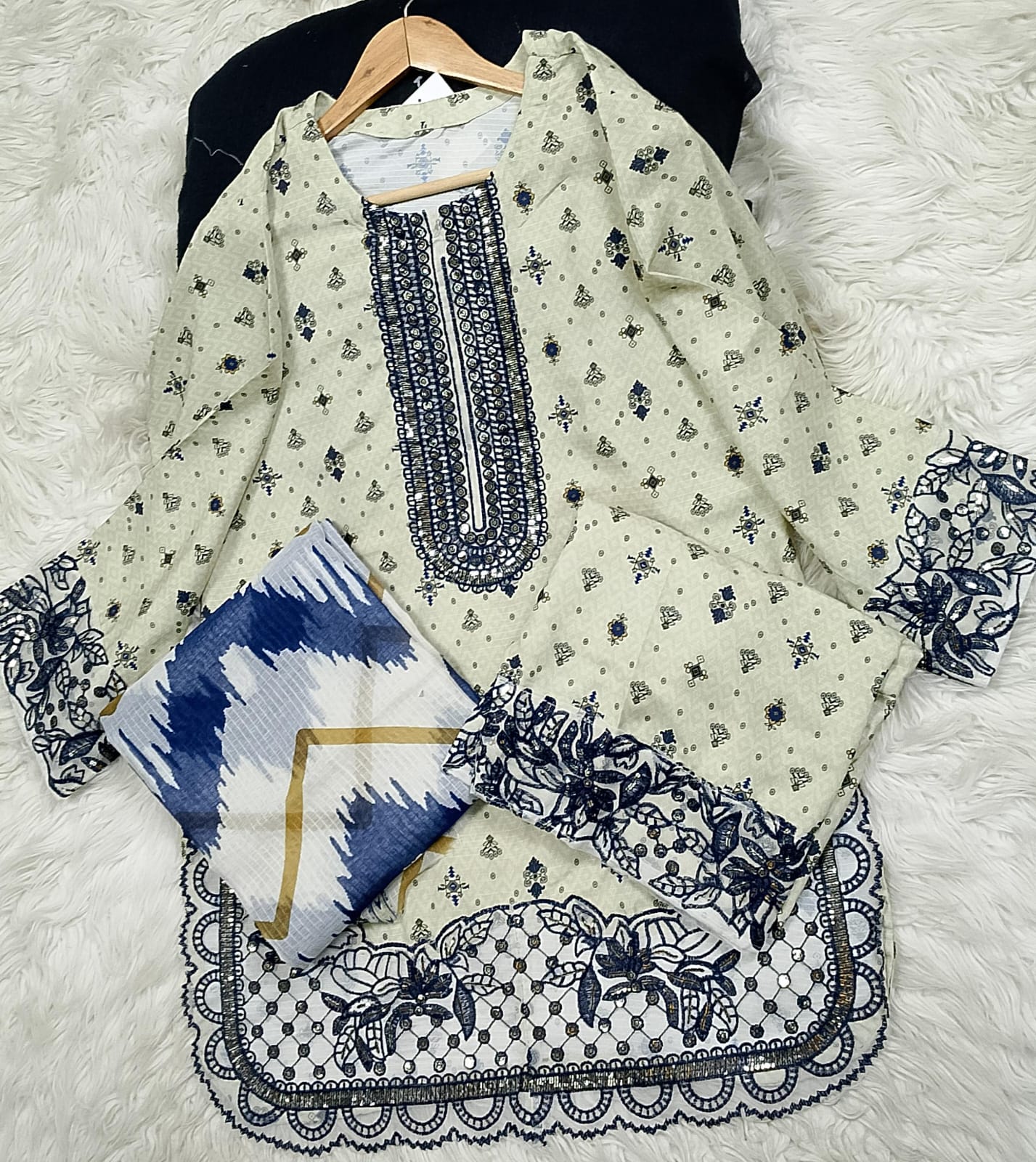 3 PIECE - EMBROIDERED LAWN SUIT