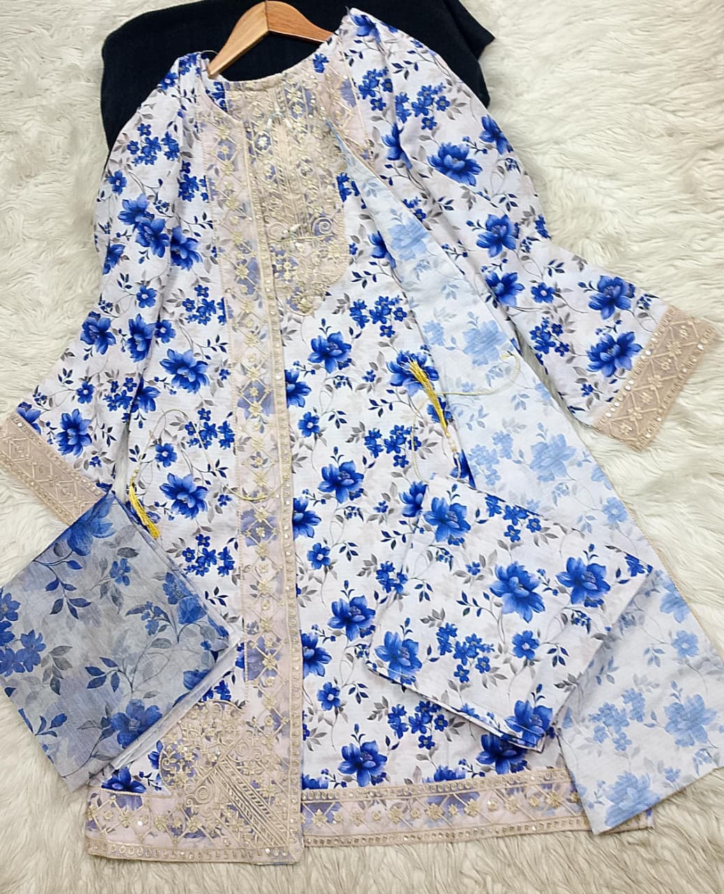 3 PIECE - EMBROIDERED LAWN SUIT