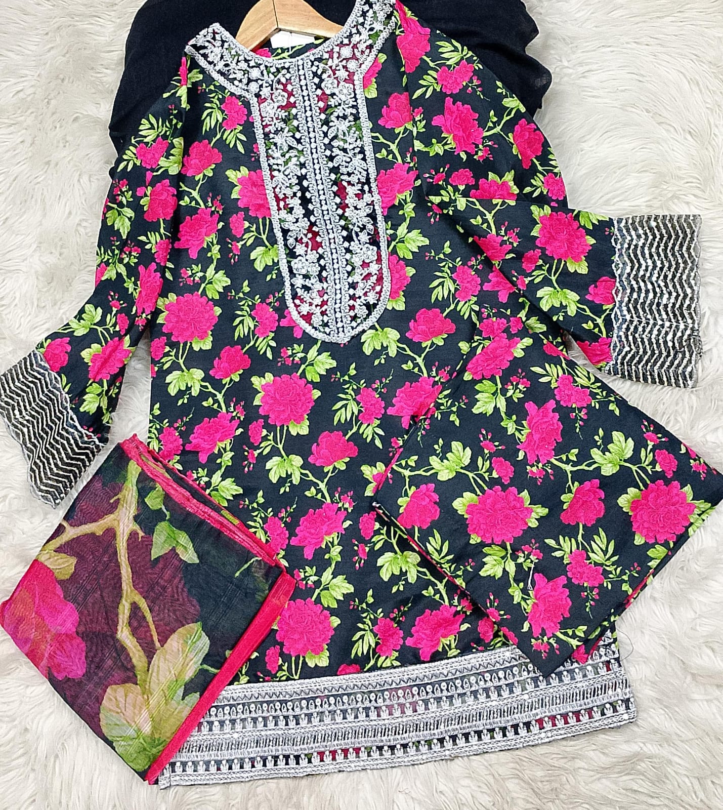 3 PIECE - EMBROIDERED LAWN SUIT