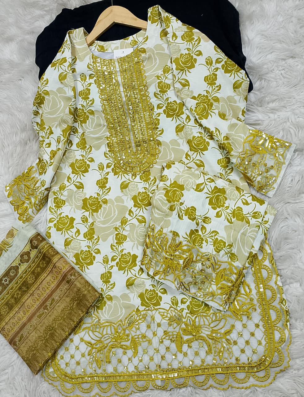 3 PIECE - EMBROIDERED LAWN SUIT