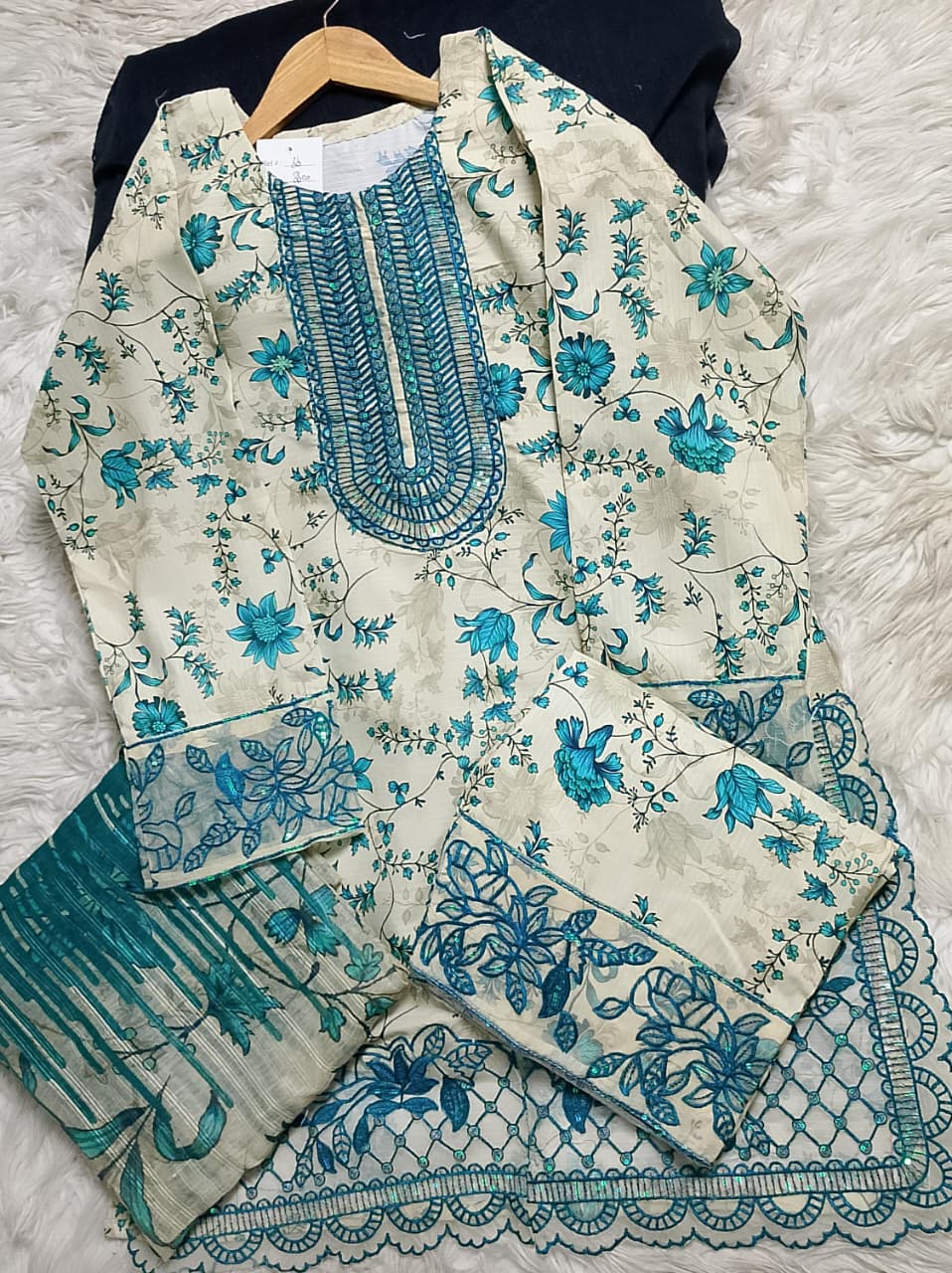 3 PIECE - EMBROIDERED LAWN SUIT