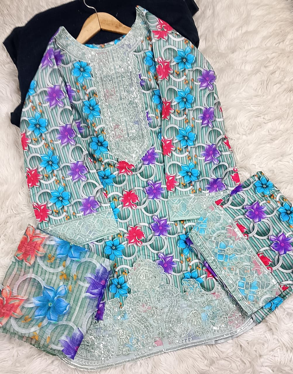 3 PIECE - EMBROIDERED LAWN SUIT