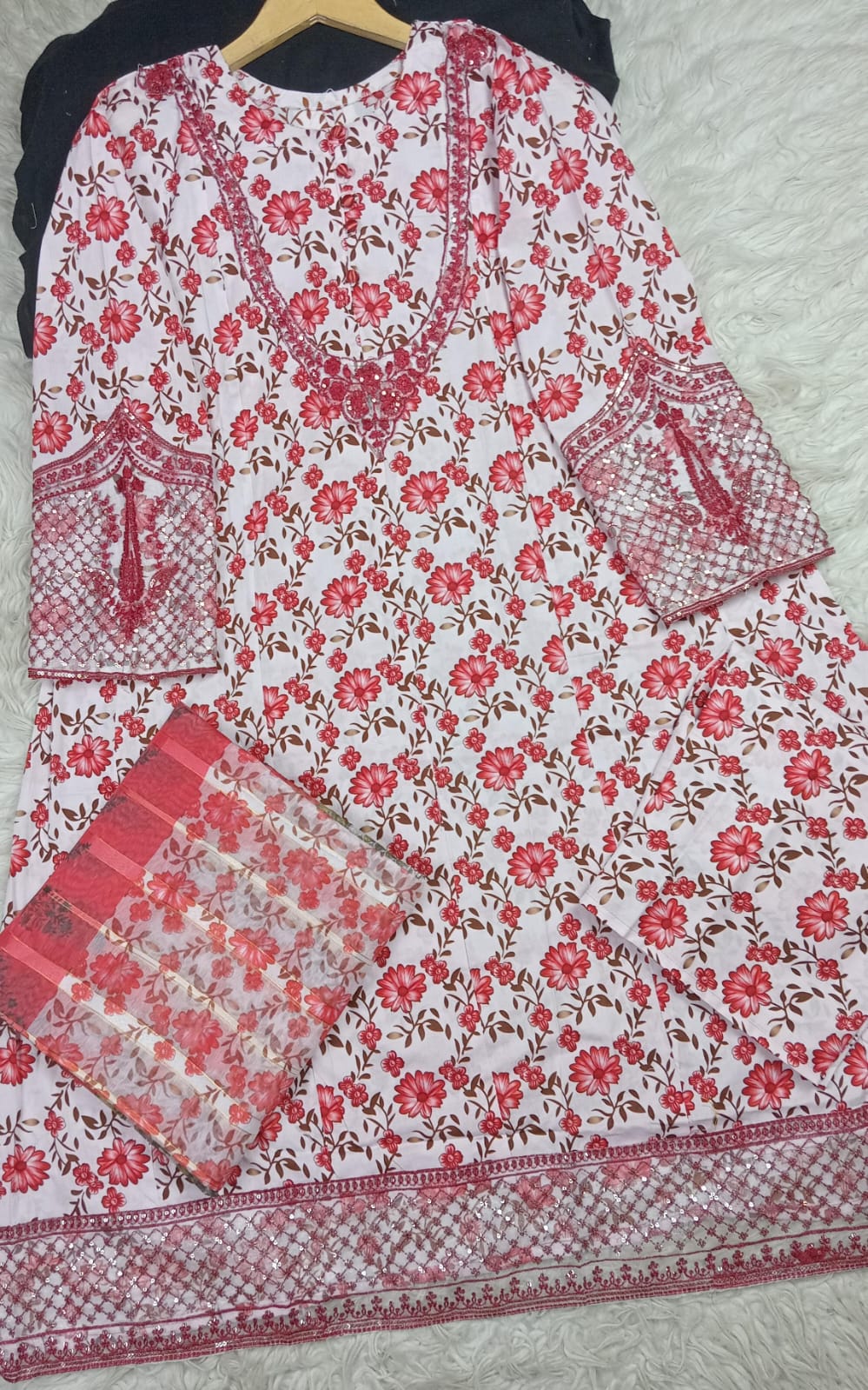 3 PIECE - EMBROIDERED LAWN SUIT