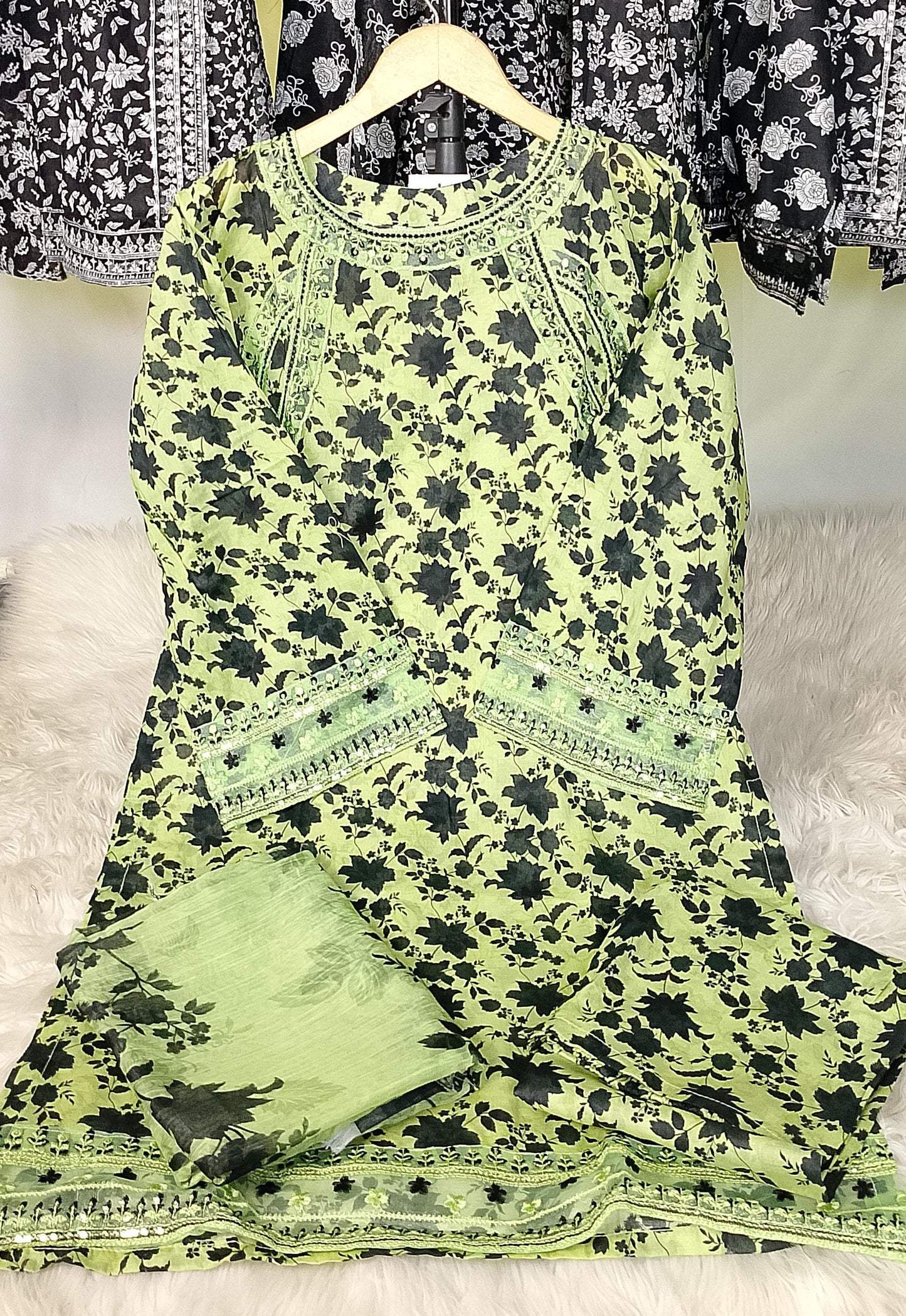3 PIECE - EMBROIDERED / PRINTED LAWN SUIT