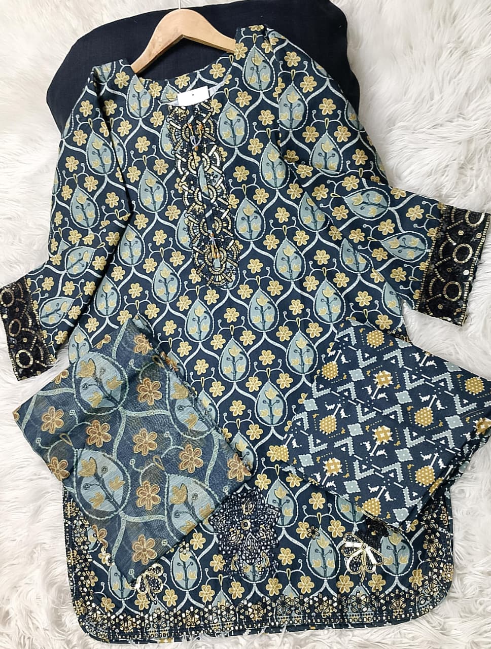 3 PIECE - EMBROIDERED KHADDAR SUIT