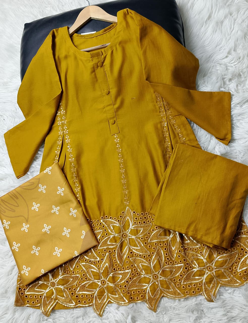 3 PIECE - EMBROIDERED KHADDAR SUIT