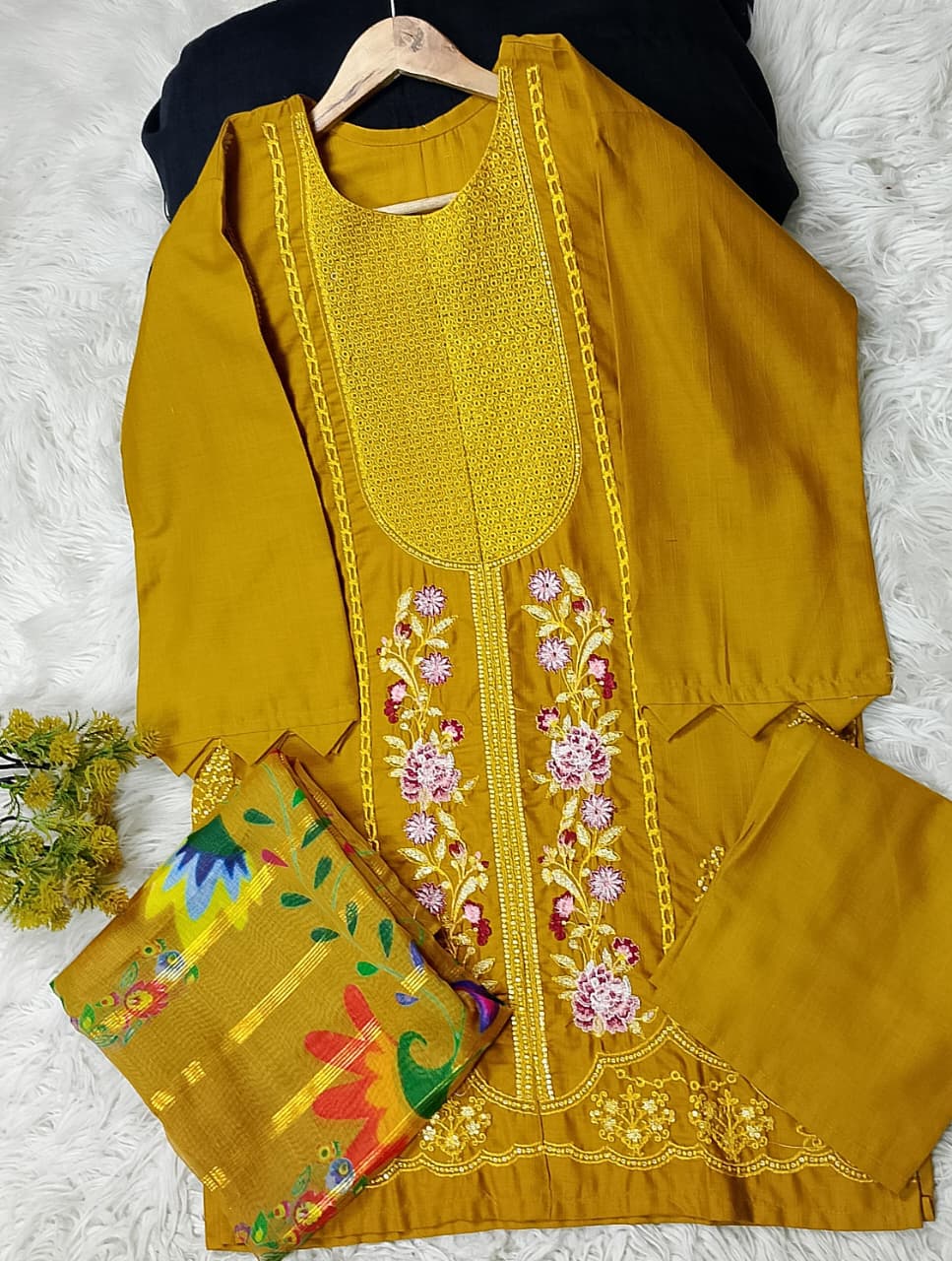 3 PIECE - EMBROIDERED KHADDAR SUIT