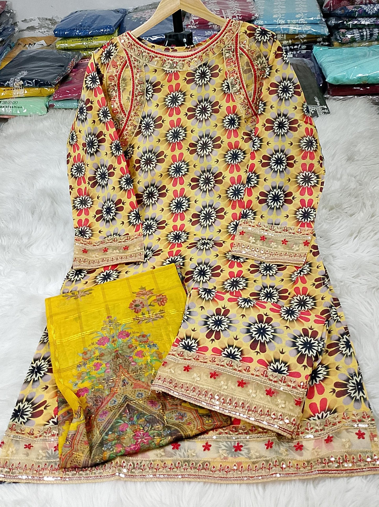 3 PIECE - EMBROIDERED / PRINTED LAWN SUIT