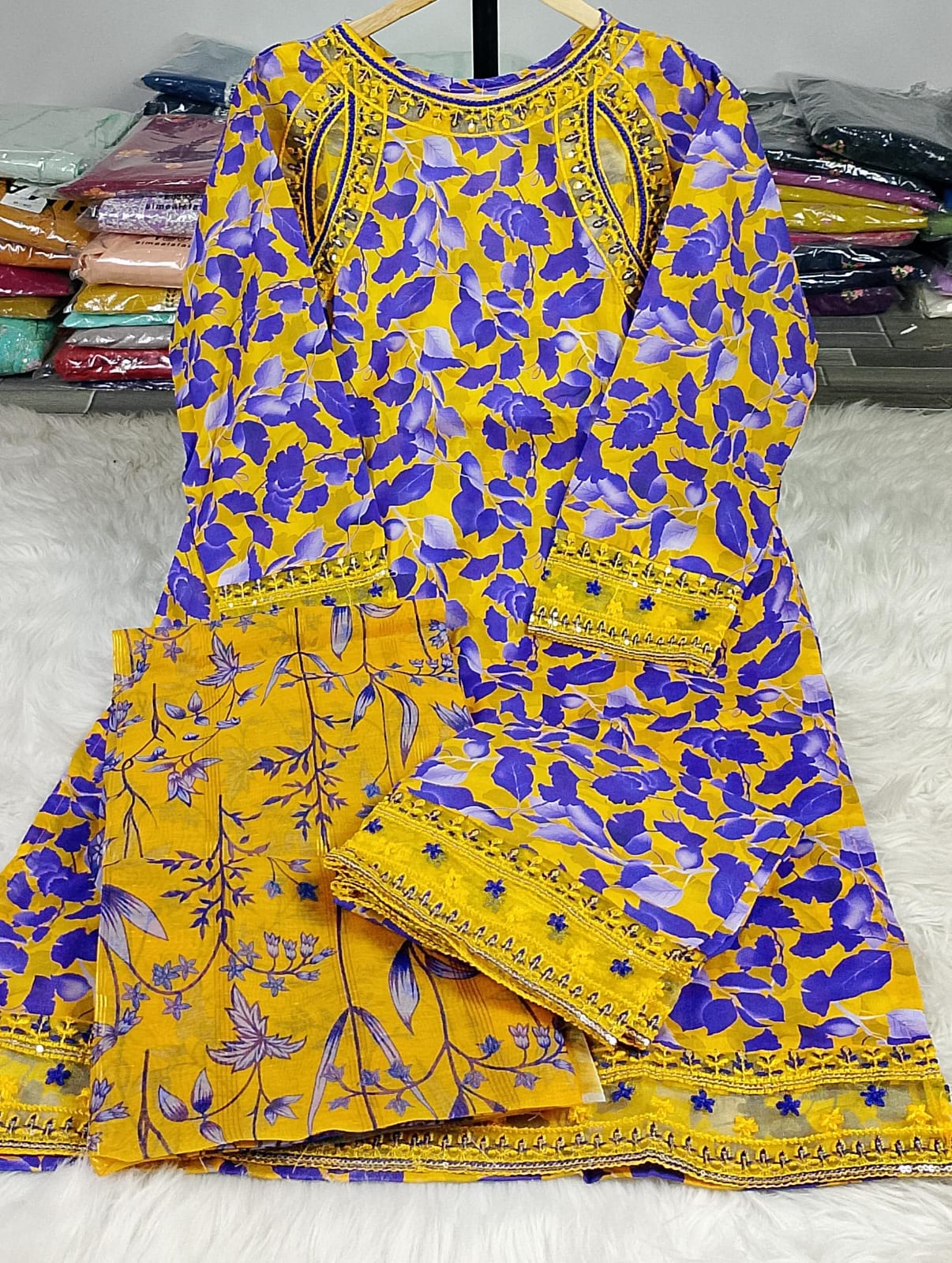 3 PIECE - EMBROIDERED / PRINTED LAWN SUIT