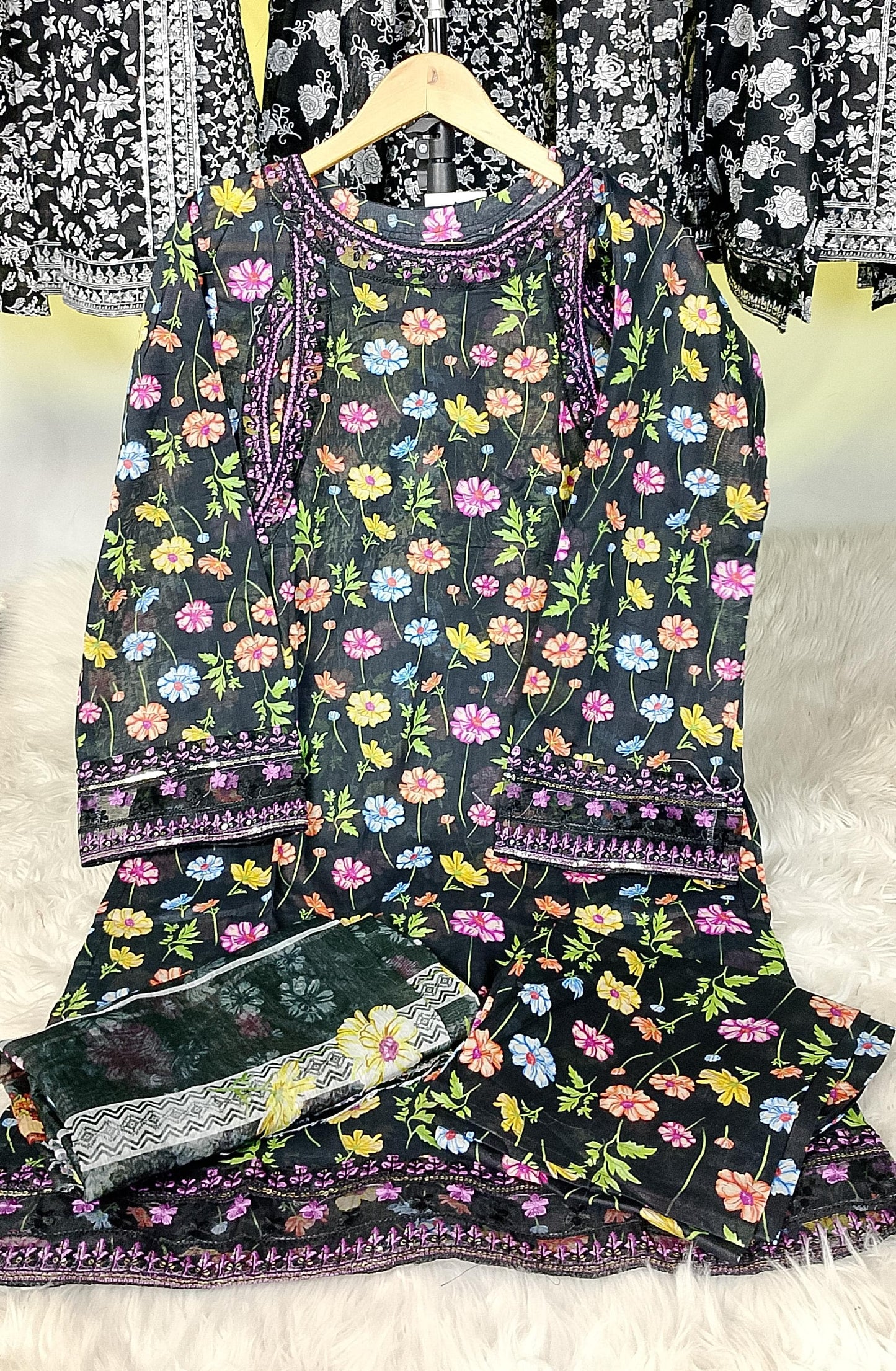 3 PIECE - EMBROIDERED / PRINTED LAWN SUIT