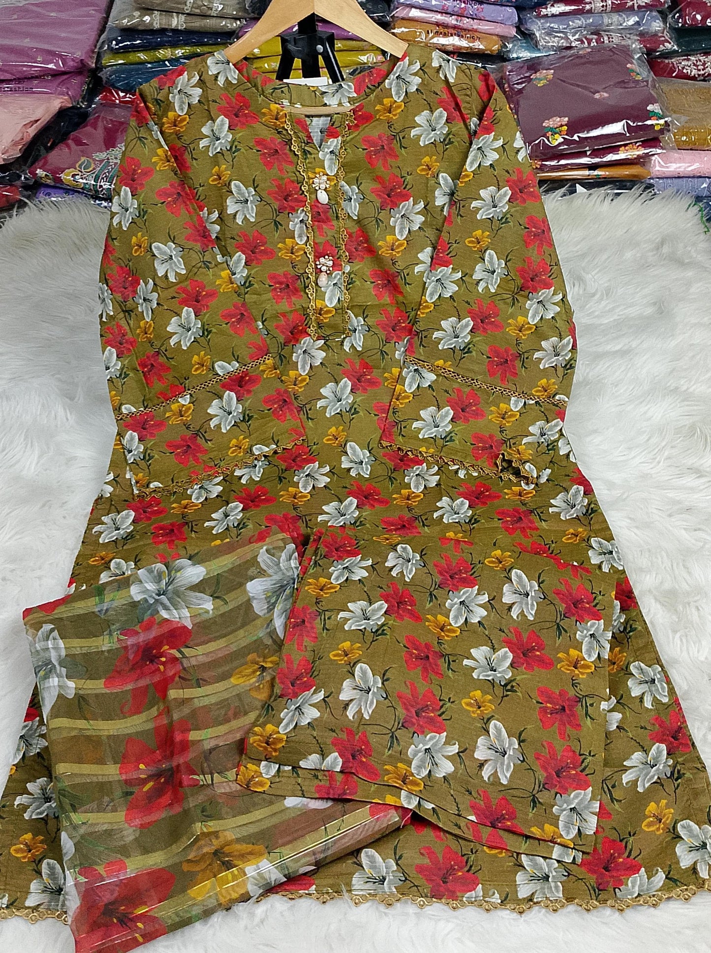 3 PIECE - EMBROIDERED / PRINTED LAWN SUIT