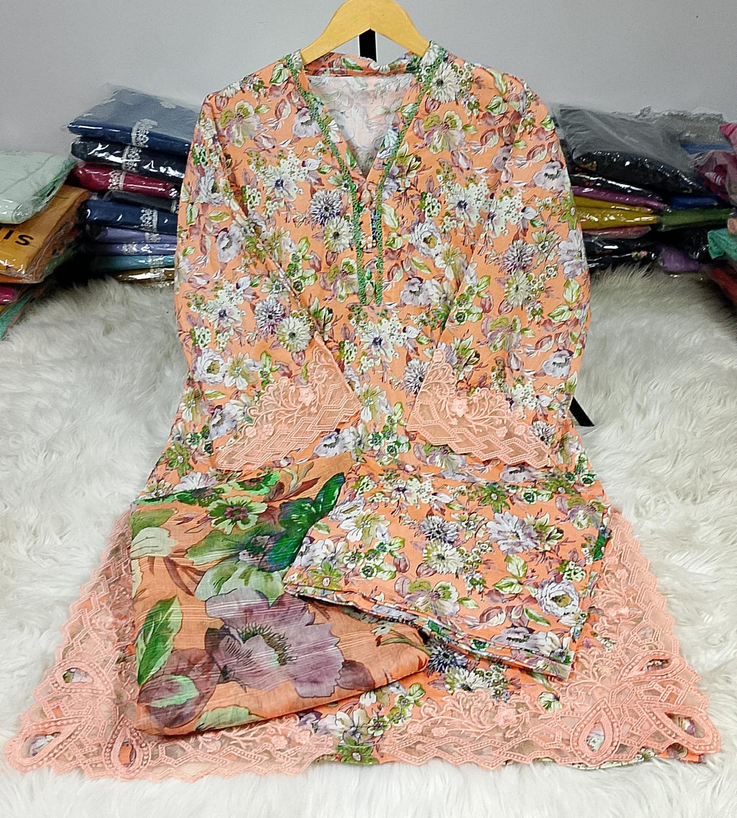 3 PIECE - EMBROIDERED / PRINTED LAWN SUIT