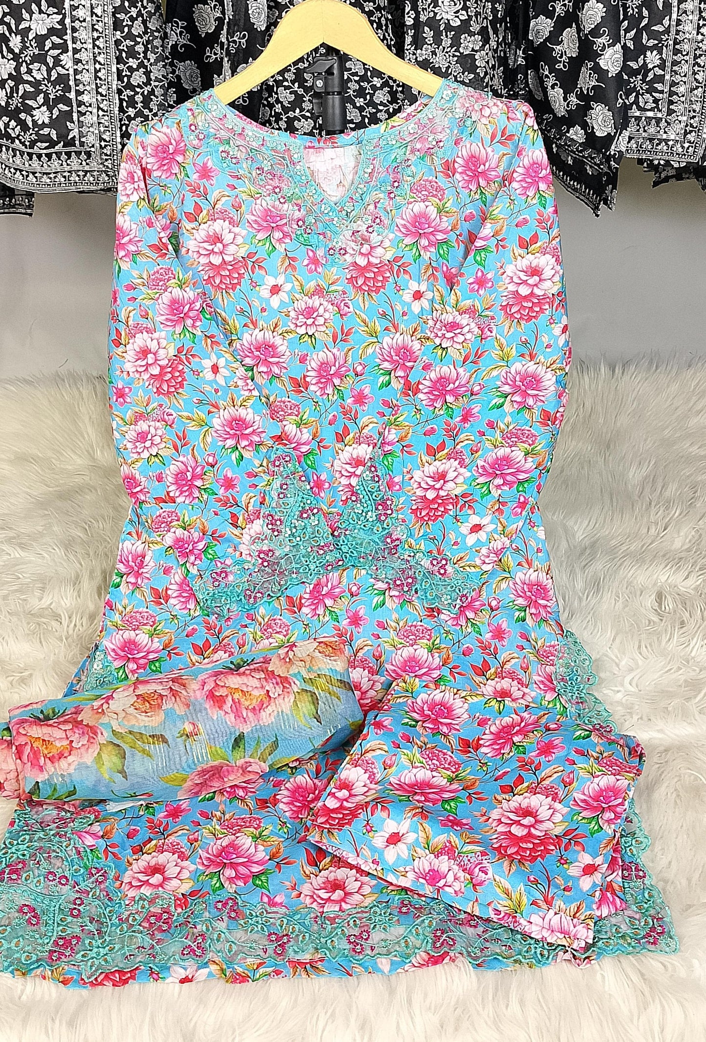 3 PIECE - EMBROIDERED / PRINTED LAWN SUIT