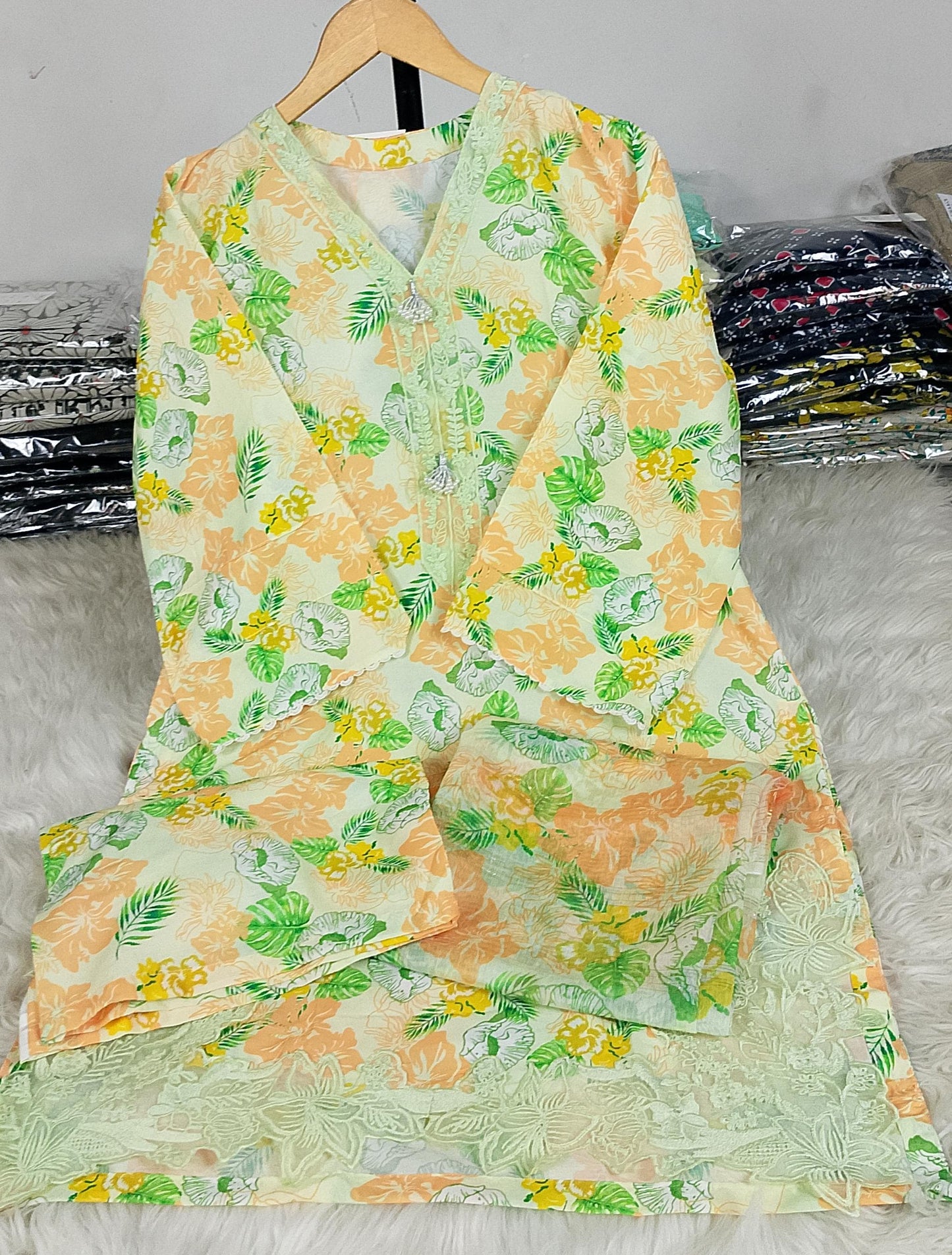 3 PIECE - EMBROIDERED / PRINTED LAWN SUIT