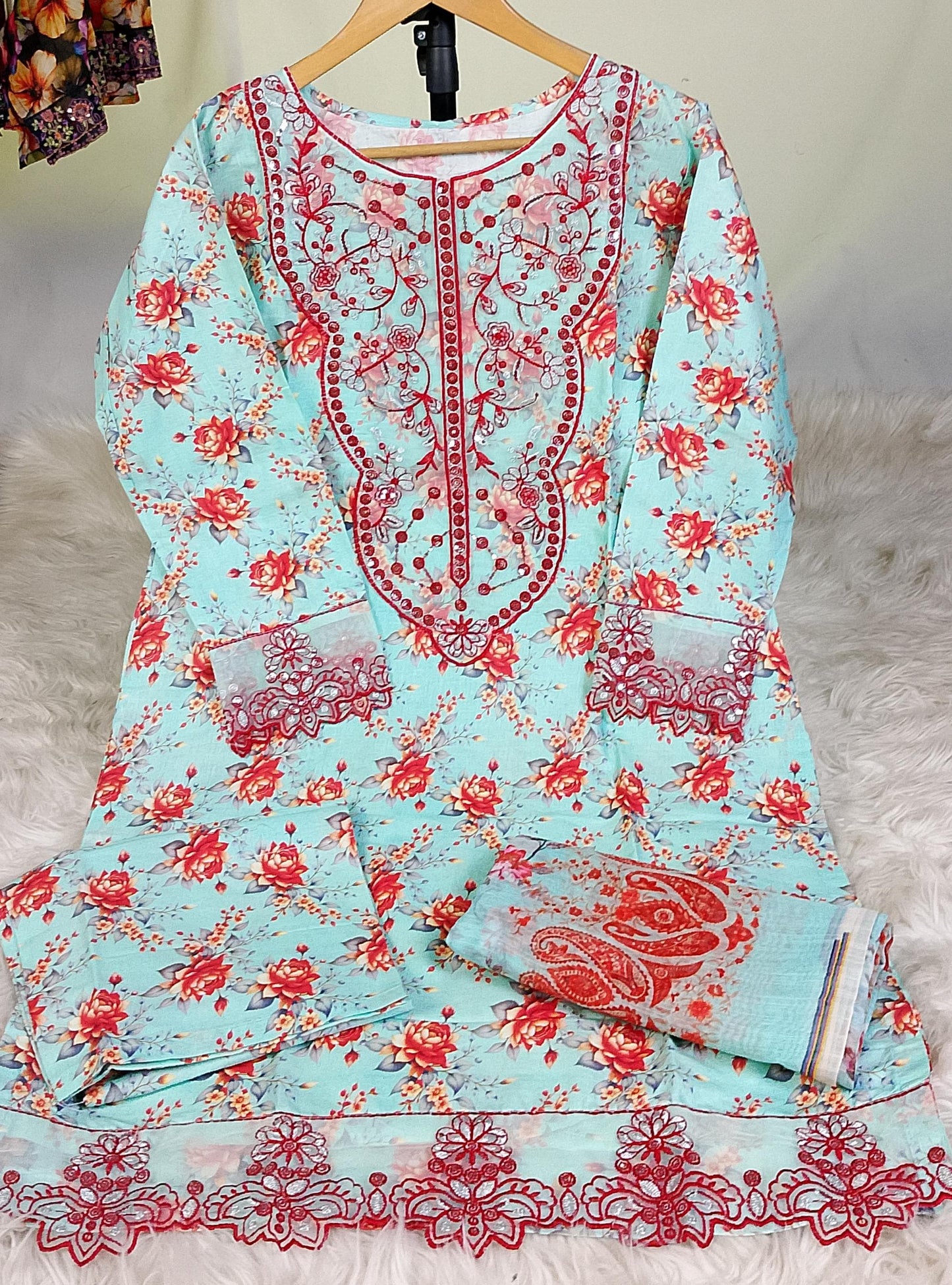 3 PIECE - EMBROIDERED / PRINTED LAWN SUIT