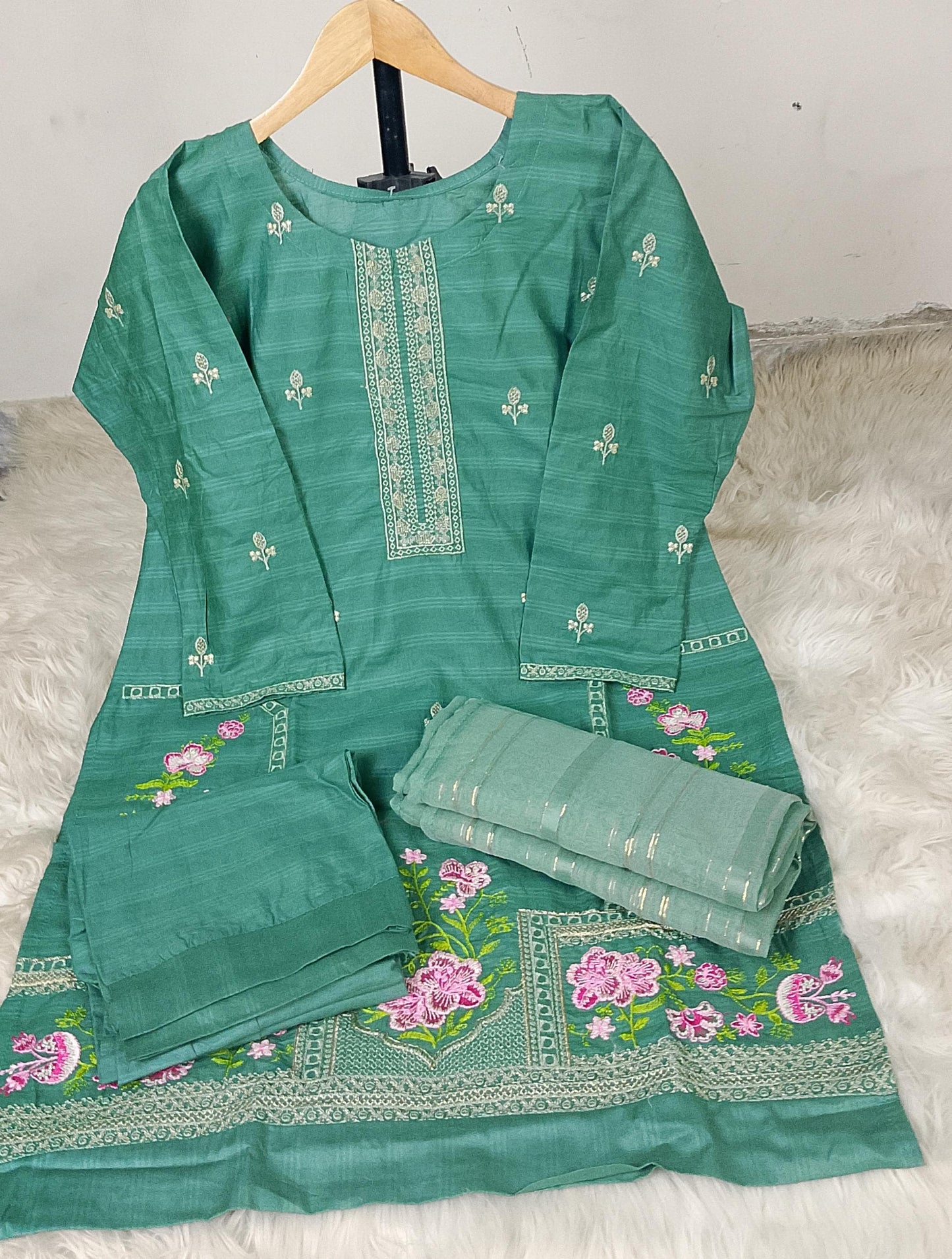 3 PIECE - EMBROIDERED LAWN SUIT