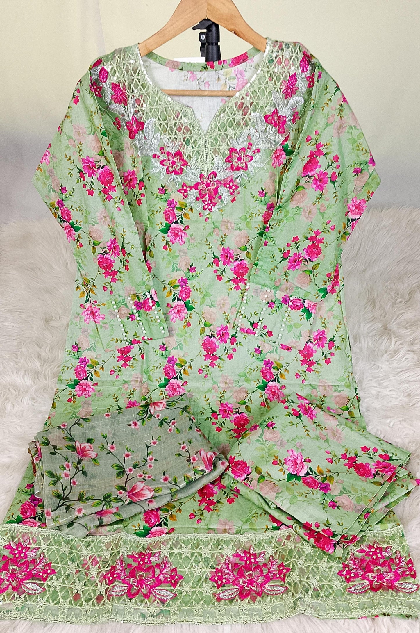 3 PIECE - EMBROIDERED / PRINTED LAWN SUIT