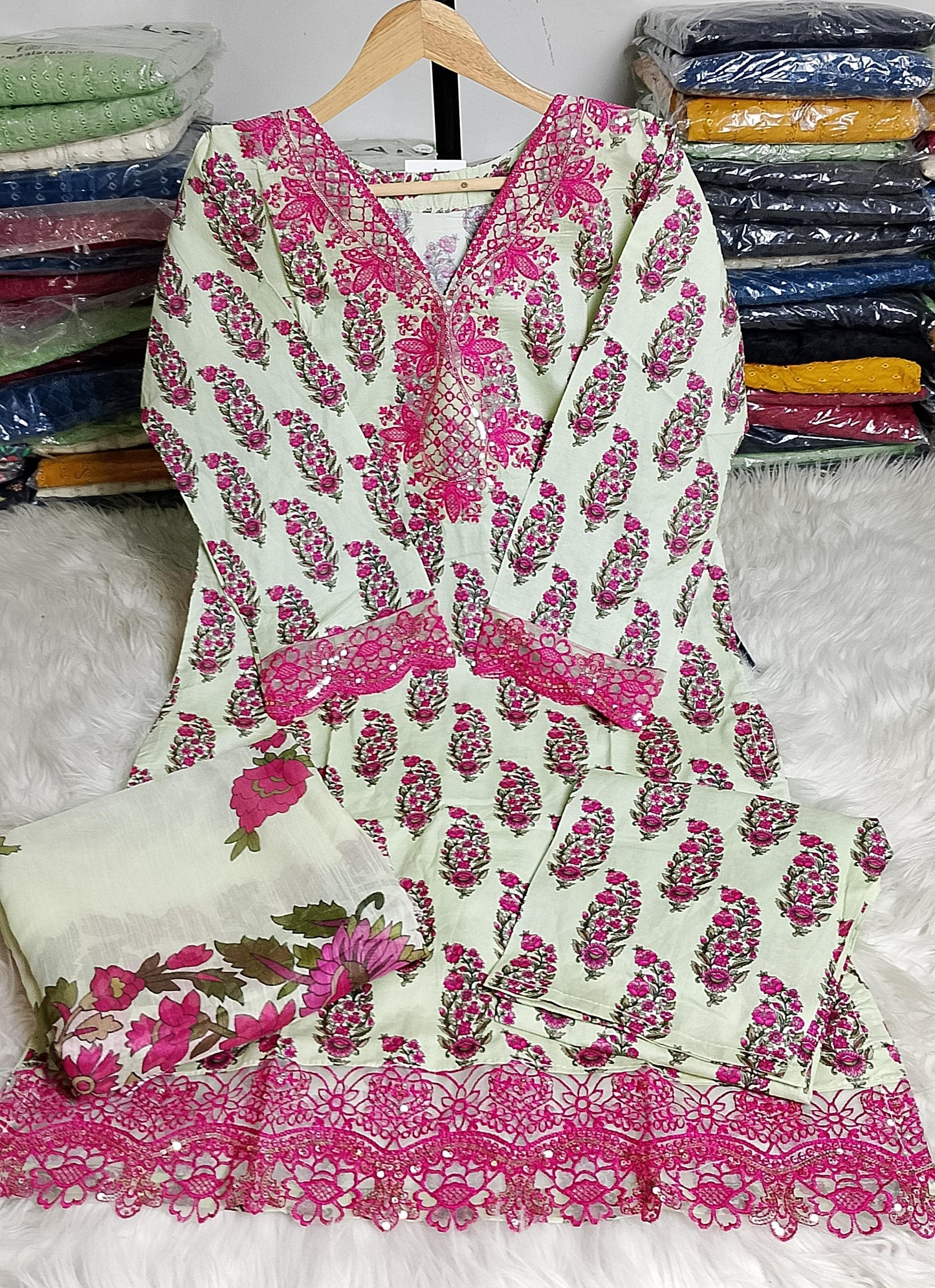 3 PIECE - EMBROIDERED / PRINTED LAWN SUIT