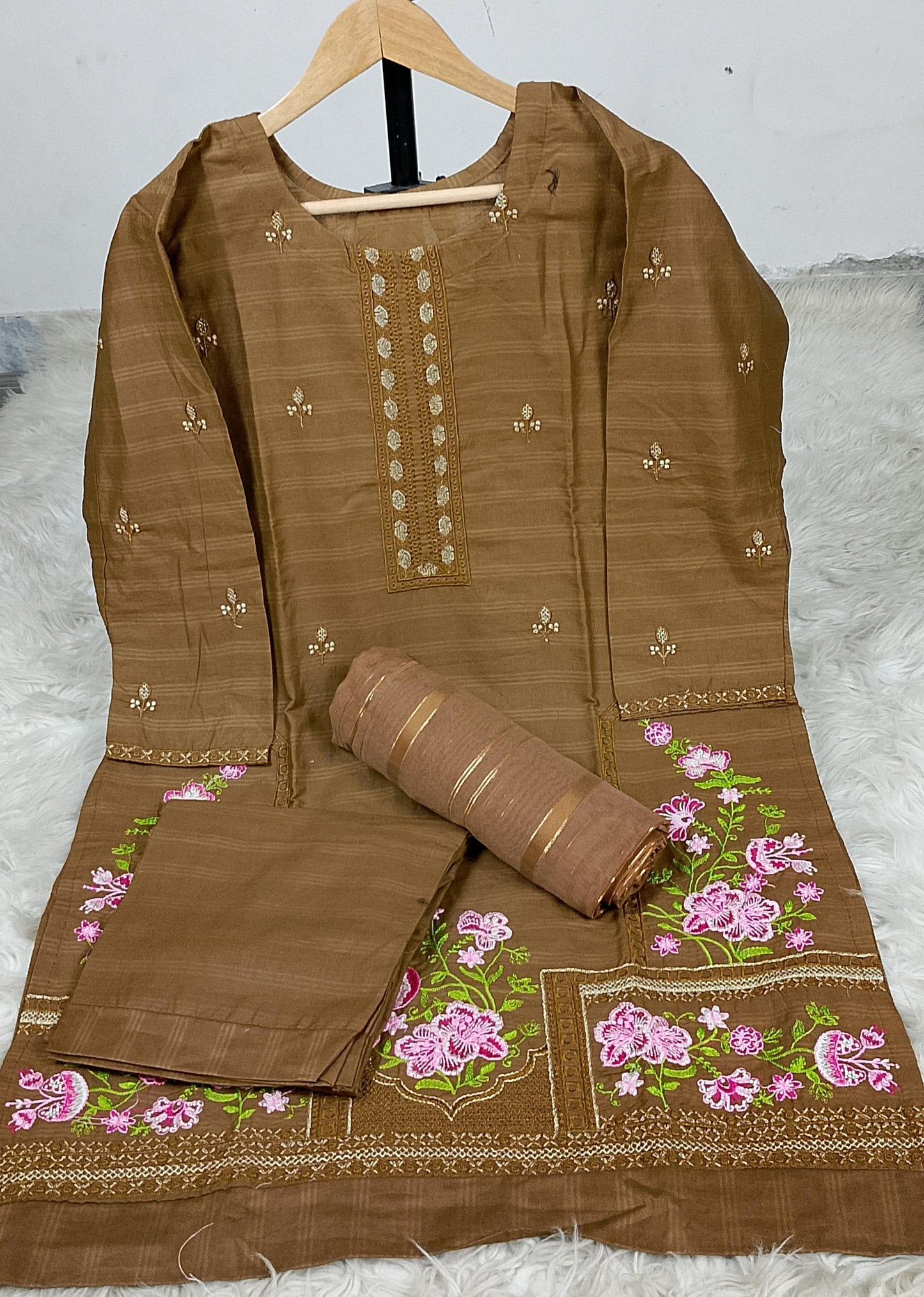 3 PIECE - EMBROIDERED LAWN SUIT