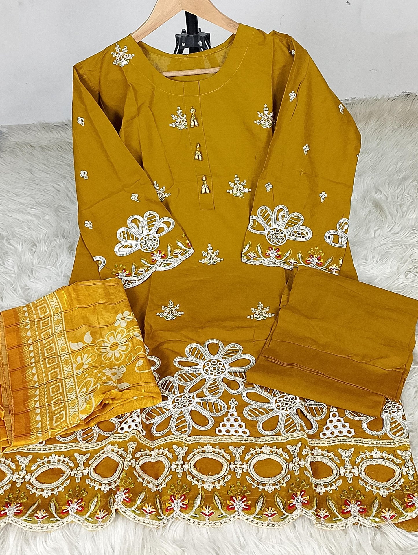 3 PIECE - EMBROIDERED LAWN SUIT