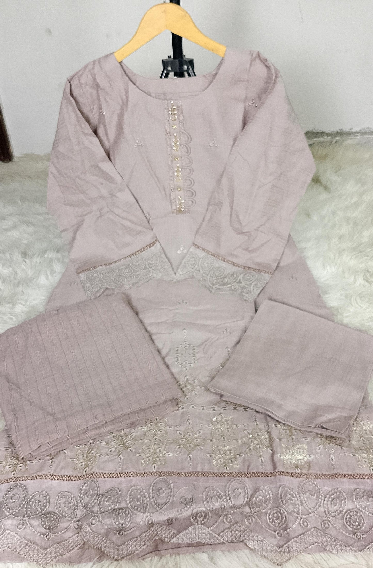 3 PIECE - EMBROIDERED LAWN SUIT