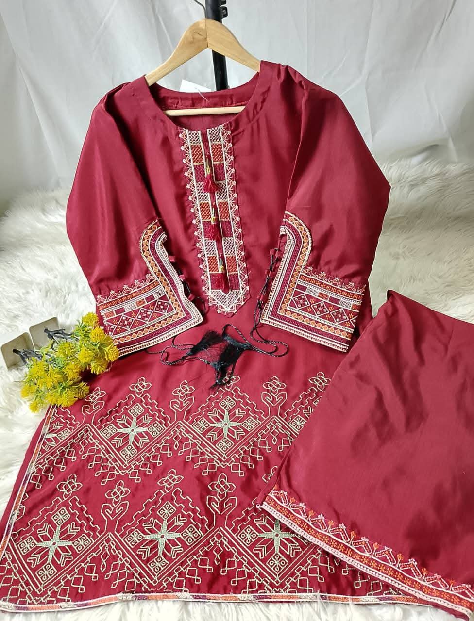 2 PIECE - EMBROIDERED VISCOSE SUIT