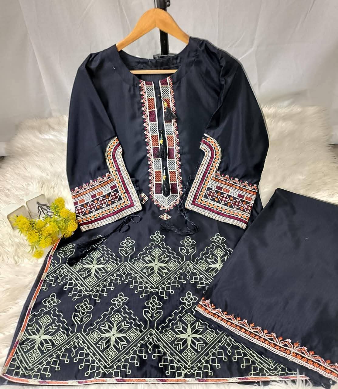 2 PIECE - EMBROIDERED VISCOSE SUIT