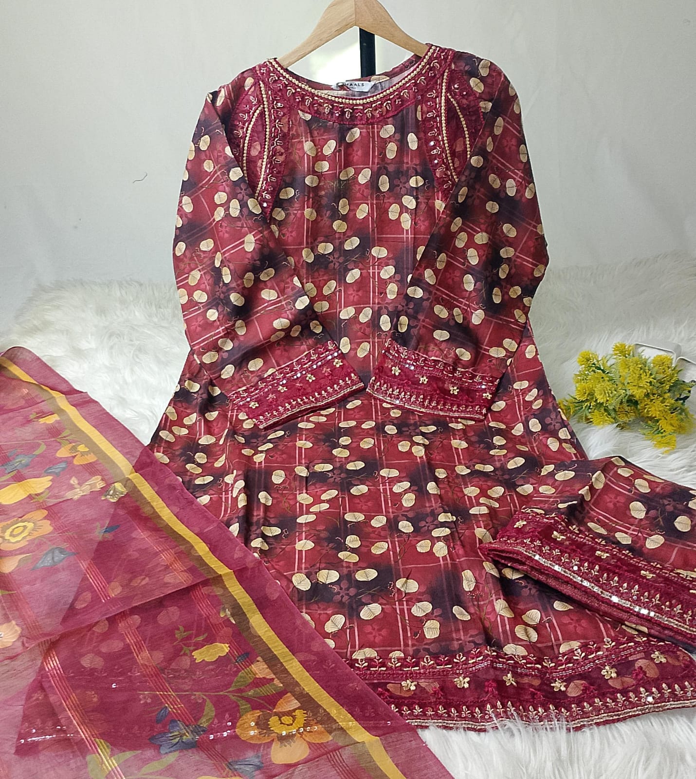 3 PIECE - EMBROIDERED / PRINTED LAWN SUIT
