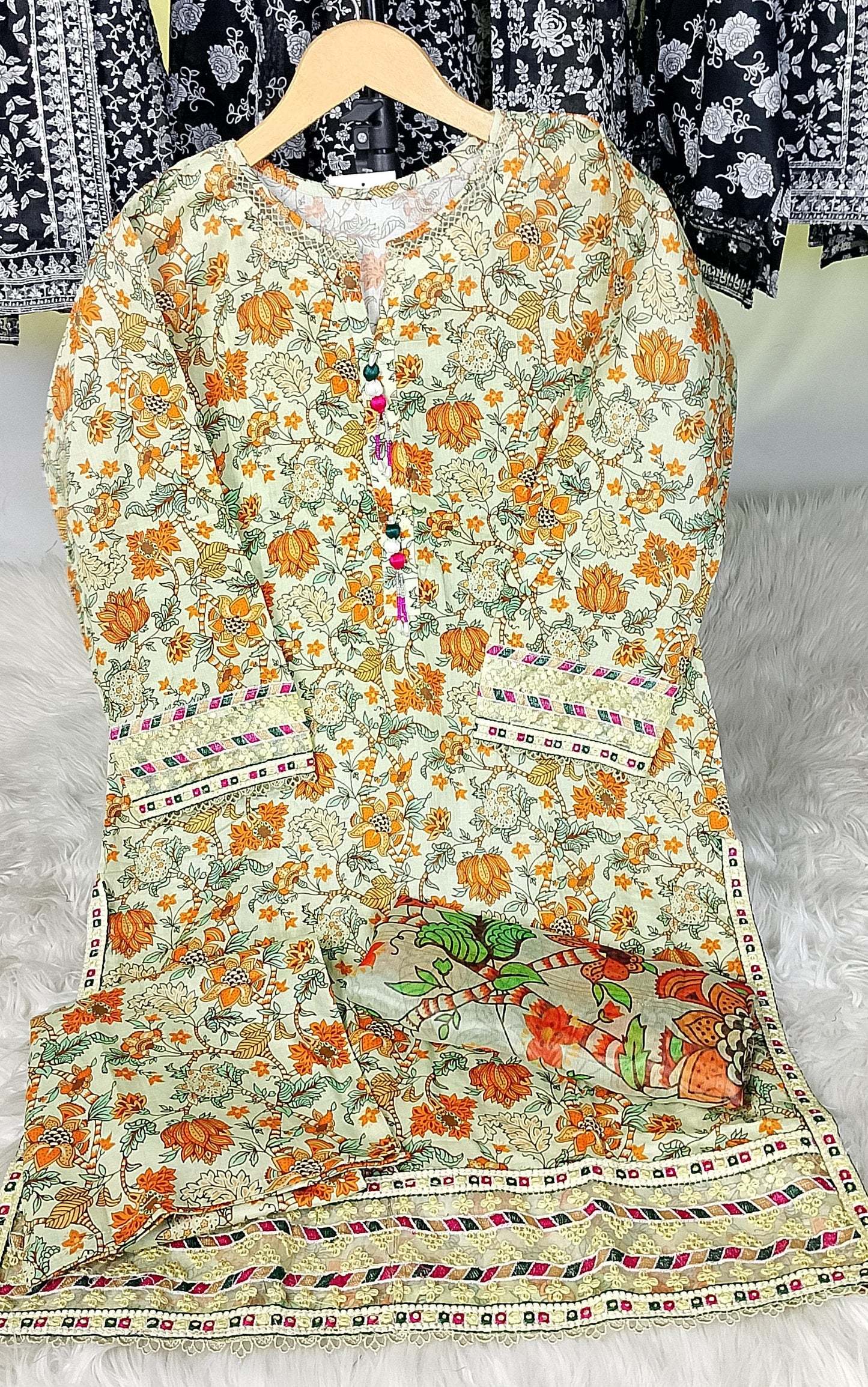 3 PIECE - EMBROIDERED / PRINTED LAWN SUIT