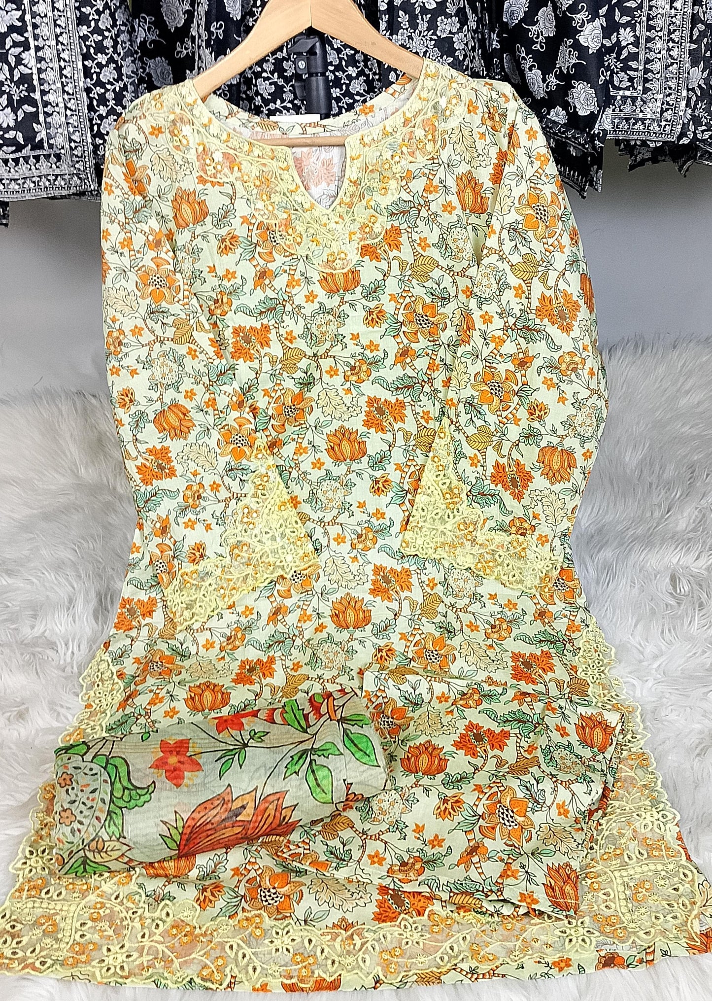 3 PIECE - EMBROIDERED / PRINTED LAWN SUIT