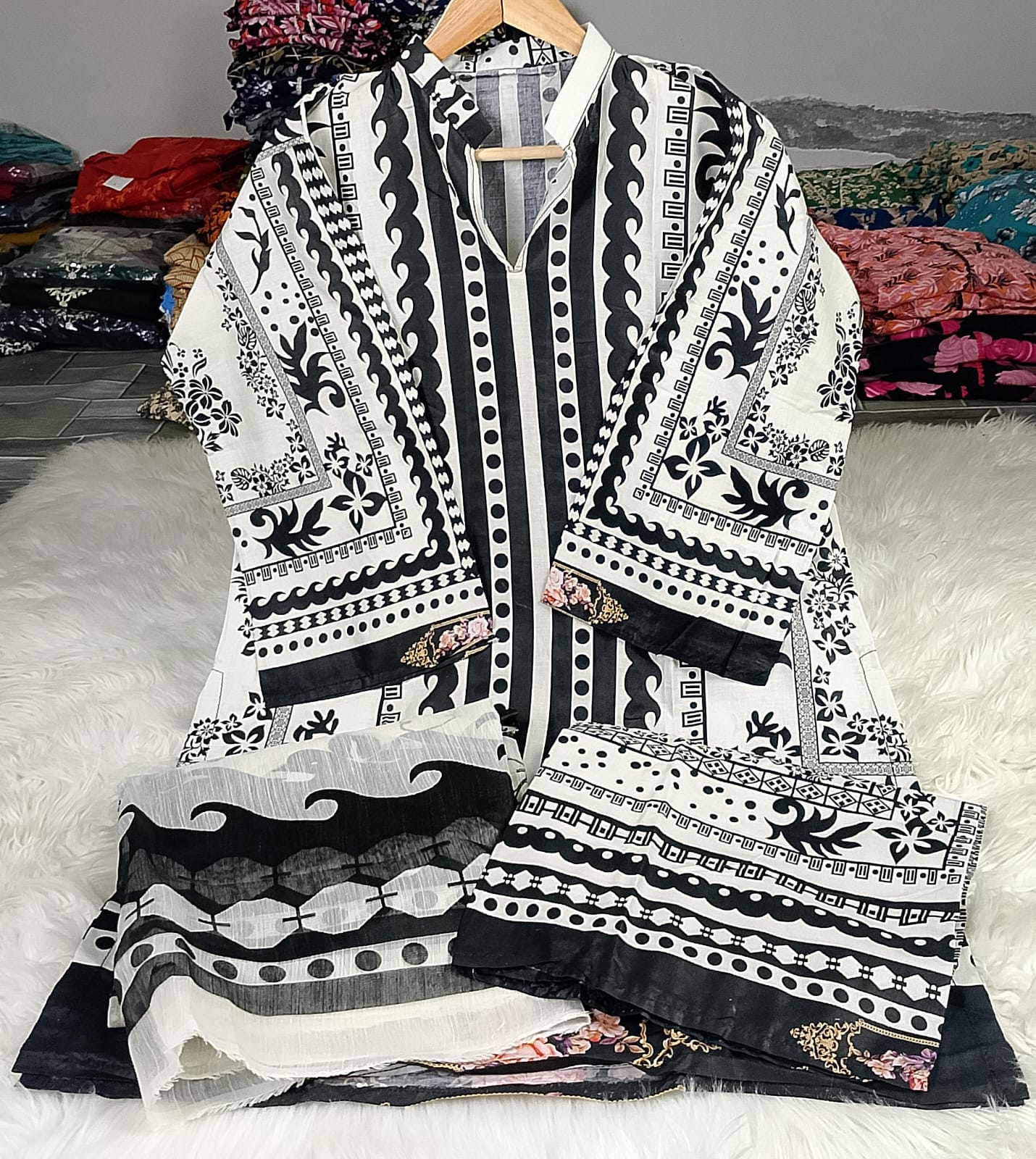 3 PIECE - EMBROIDERED LAWN SUIT