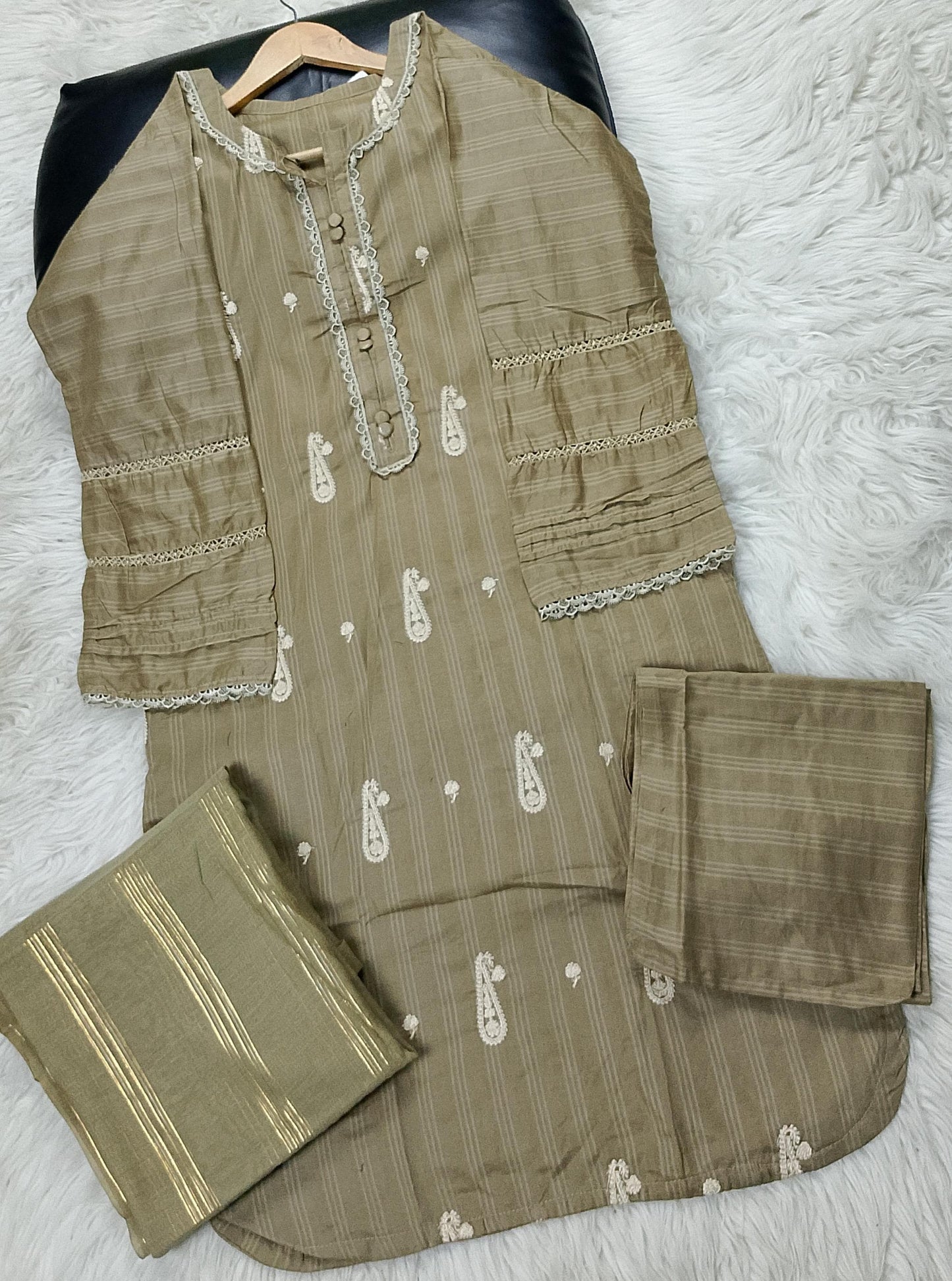 3 PIECE - EMBROIDERED LAWN SUIT