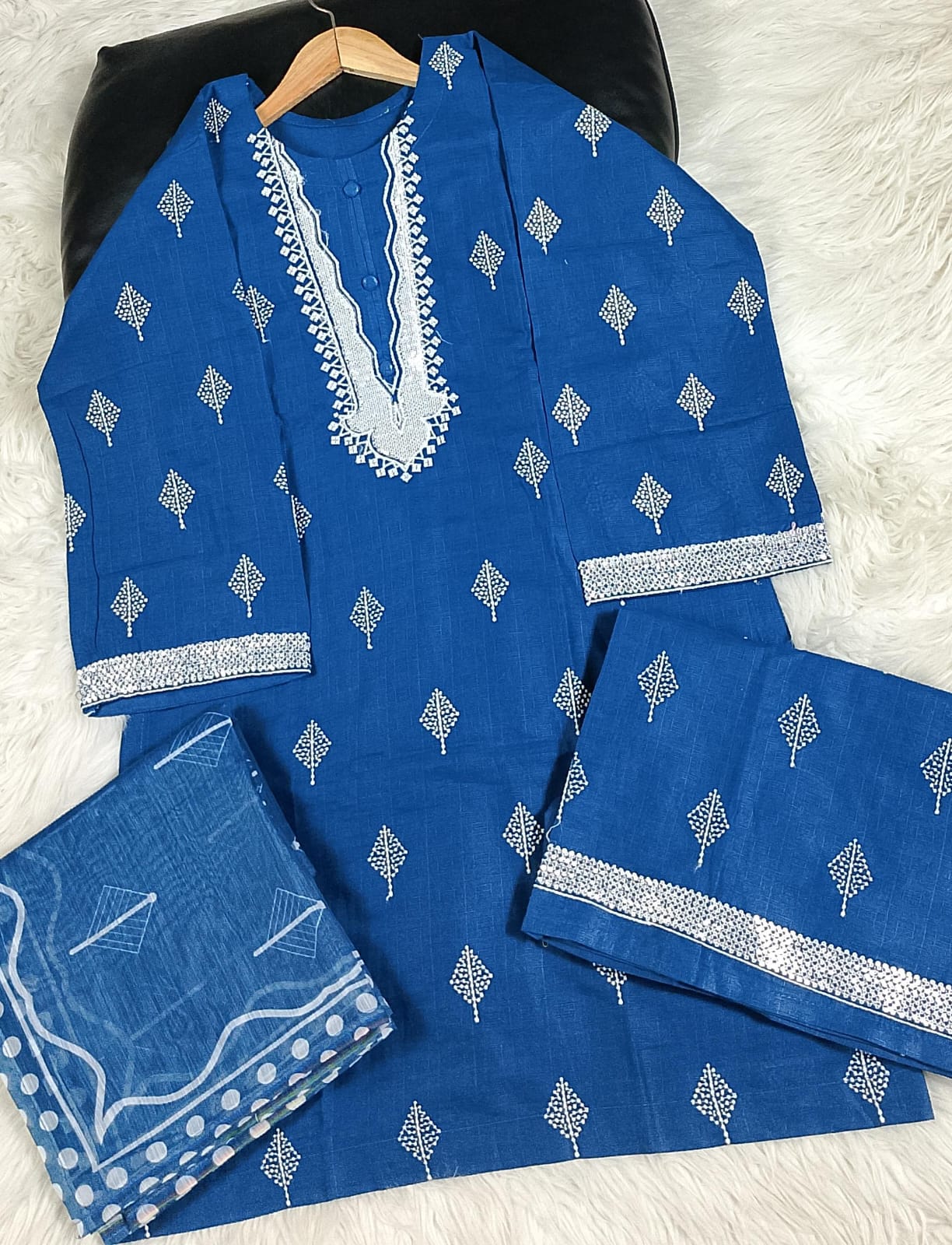 3 PIECE - EMBROIDERED LAWN SUIT