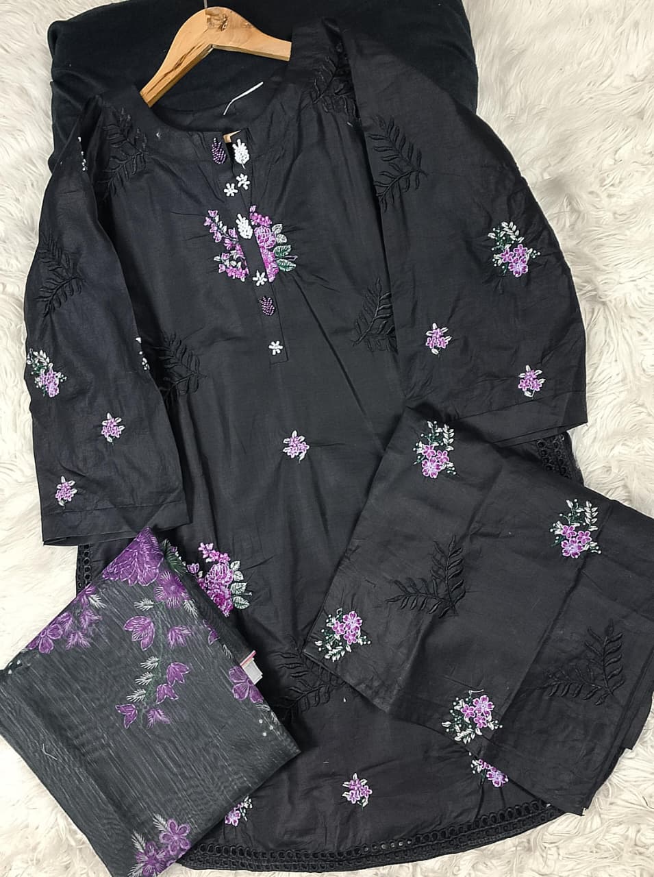 3 PIECE - EMBROIDERED DORIA COTTON SUIT