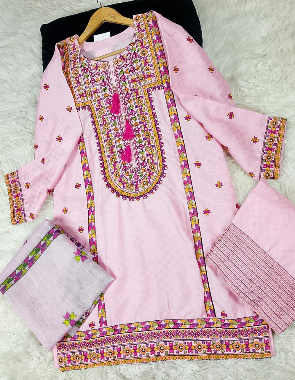 3 PIECE - EMBROIDERED DORIA COTTON SUIT