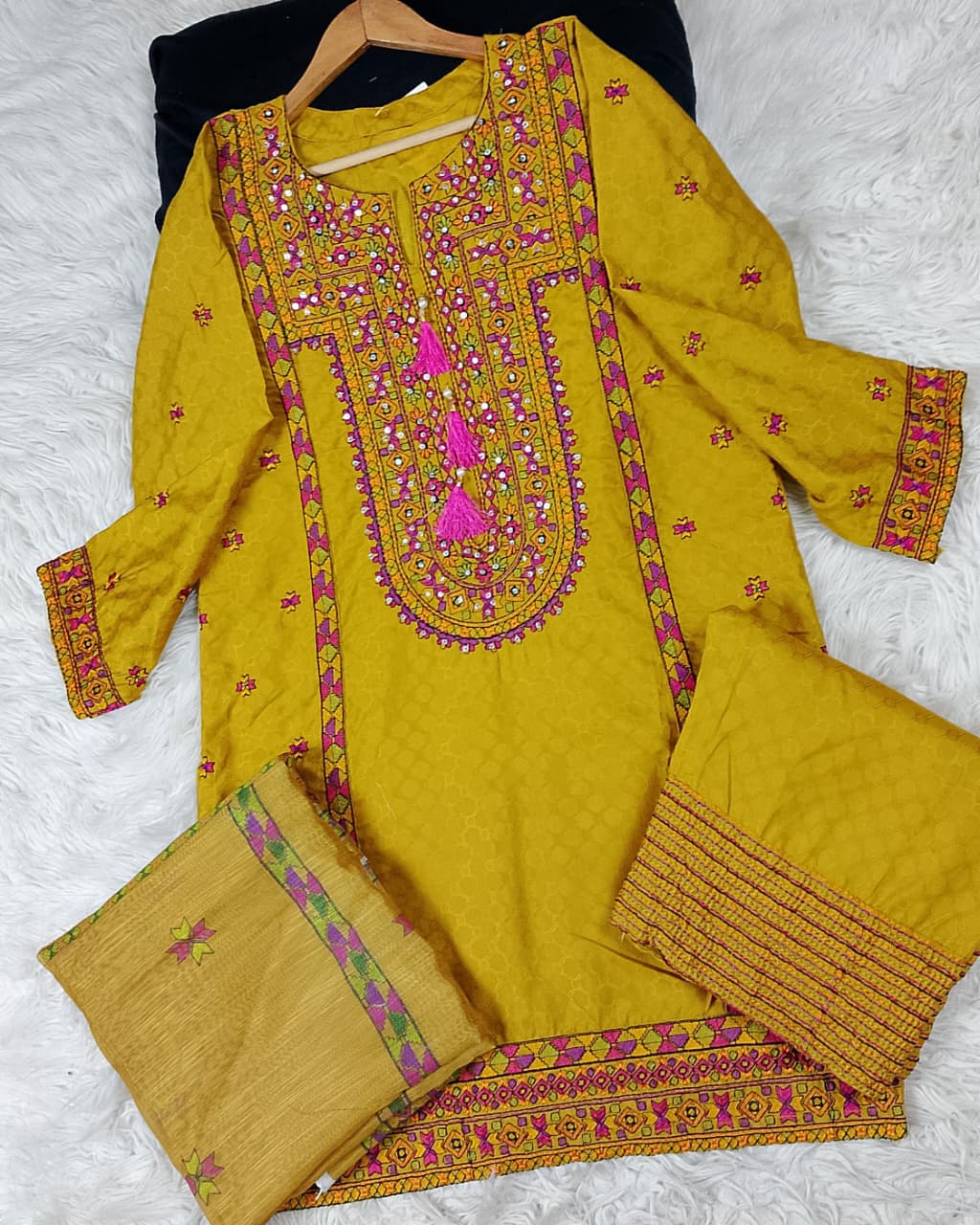 3 PIECE - EMBROIDERED DORIA COTTON SUIT